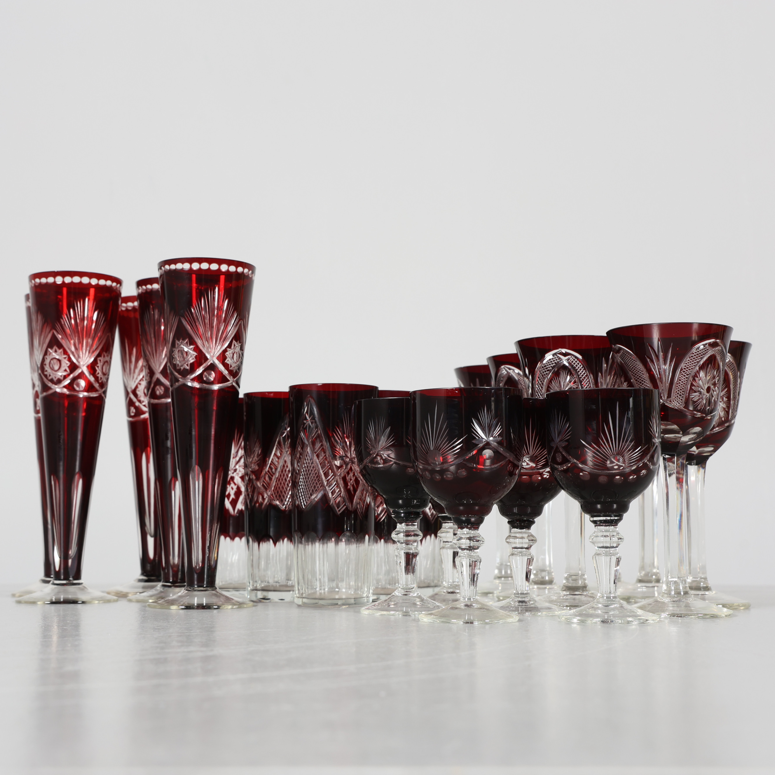 GLASSERVIS, 23 delar, slipad dekor, 1900-tal.