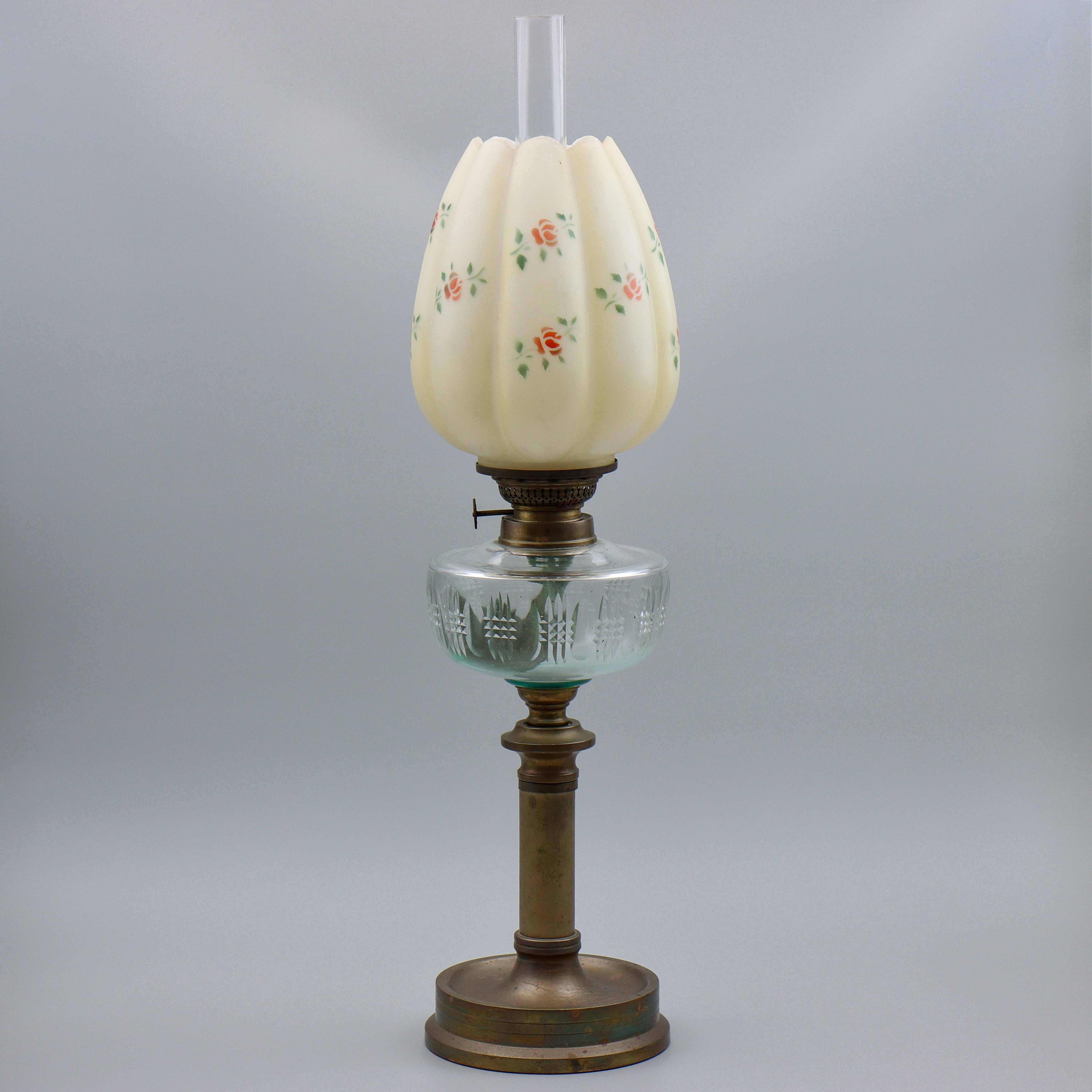 BORDSFOTOGENLAMPA (65cm) MÄSSING, "TULPAN" KUPA I GLAS.