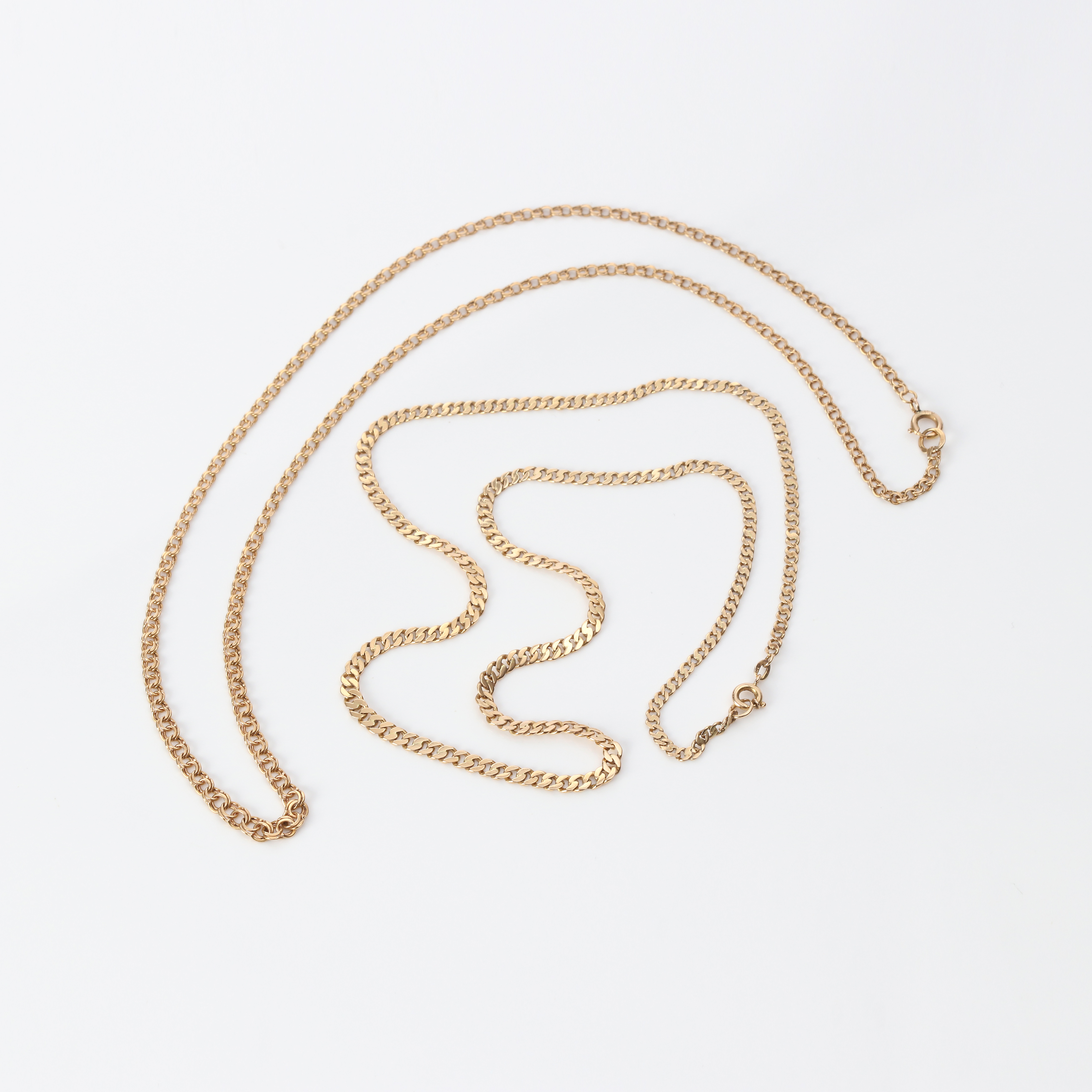 HALSBAND, PANSAR- OCH BISMARCKLÄNKAR, TVÅ ST. 18k guld, vikt ca 12,3 gram.