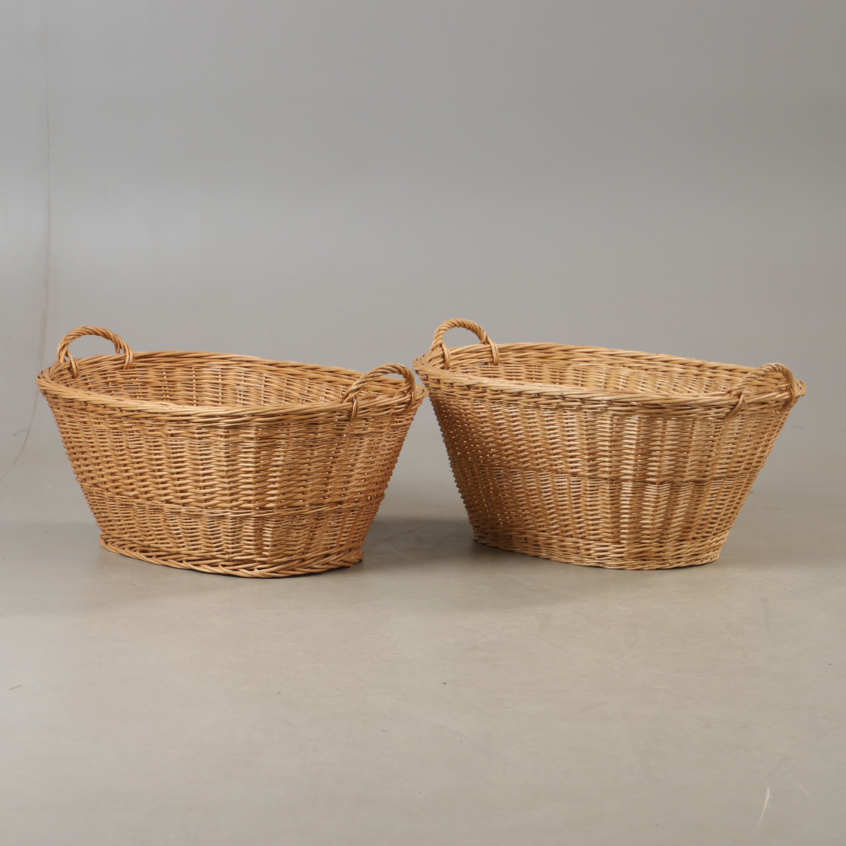 TVÄTTKORGAR, 2 stycken rotting, 1900-talets första hälft.