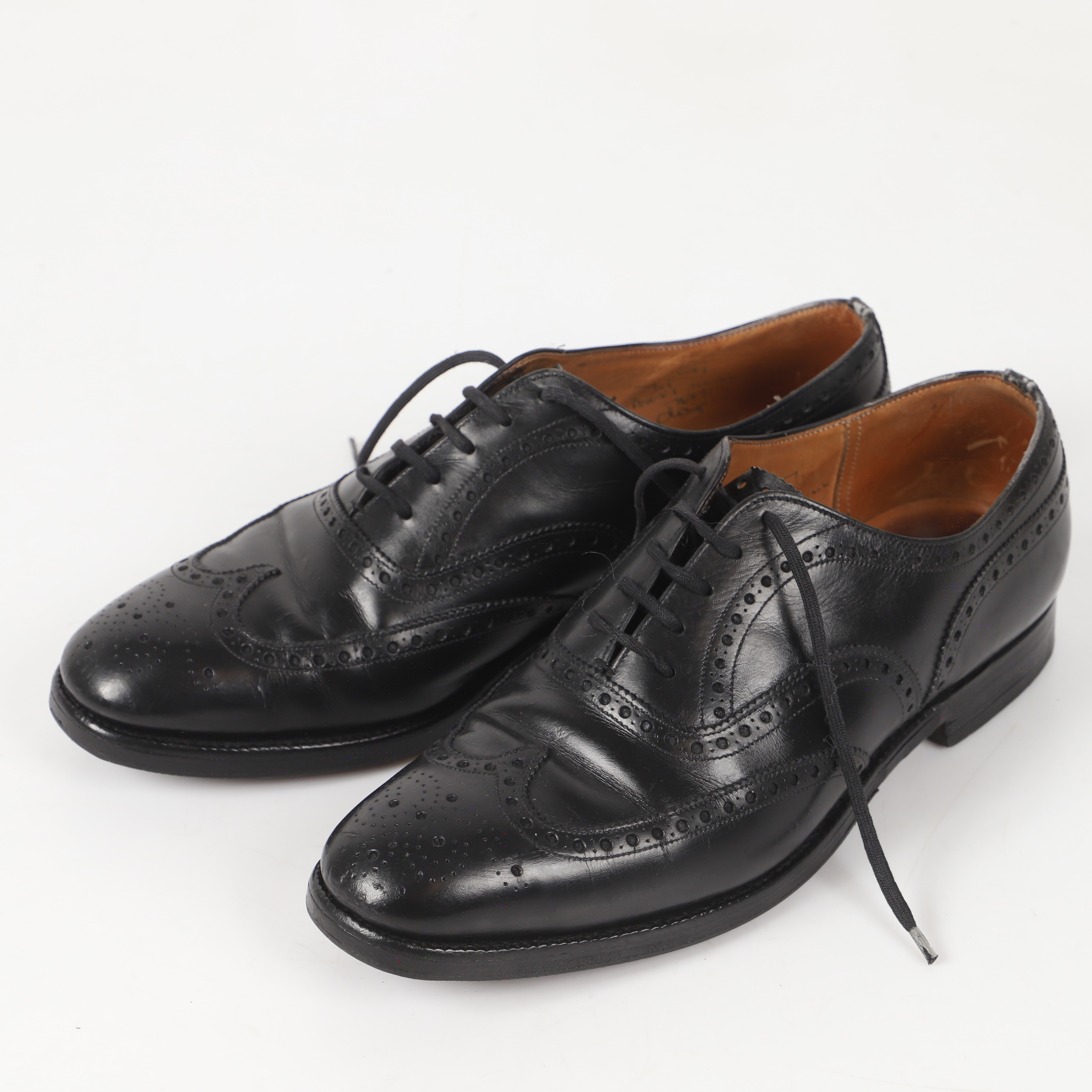 HERRSKOR, brouge-modell, skinn, Church´s, England.