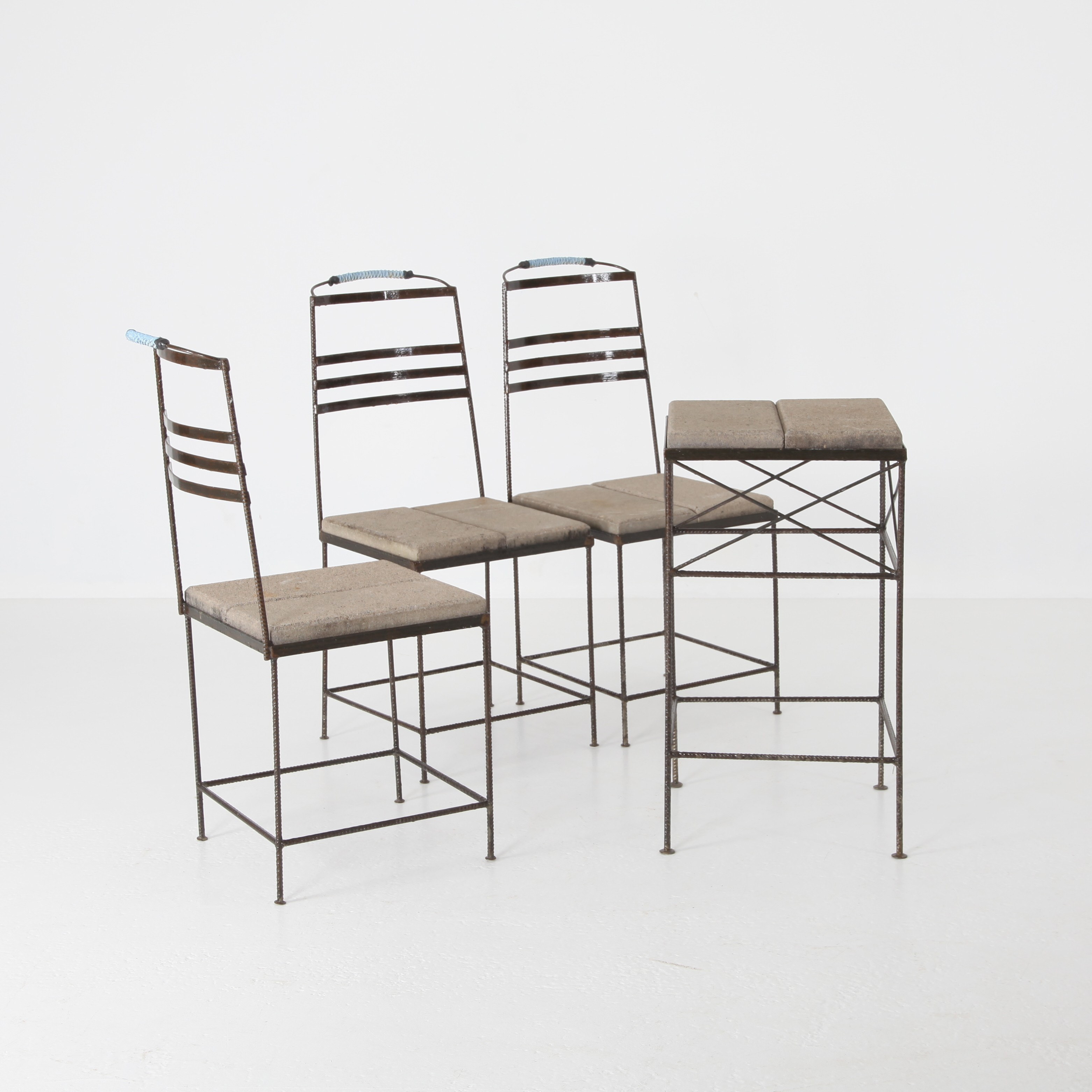 TRÄDSGÅRDSMÖBLER, 4 dlr, järn och betong.