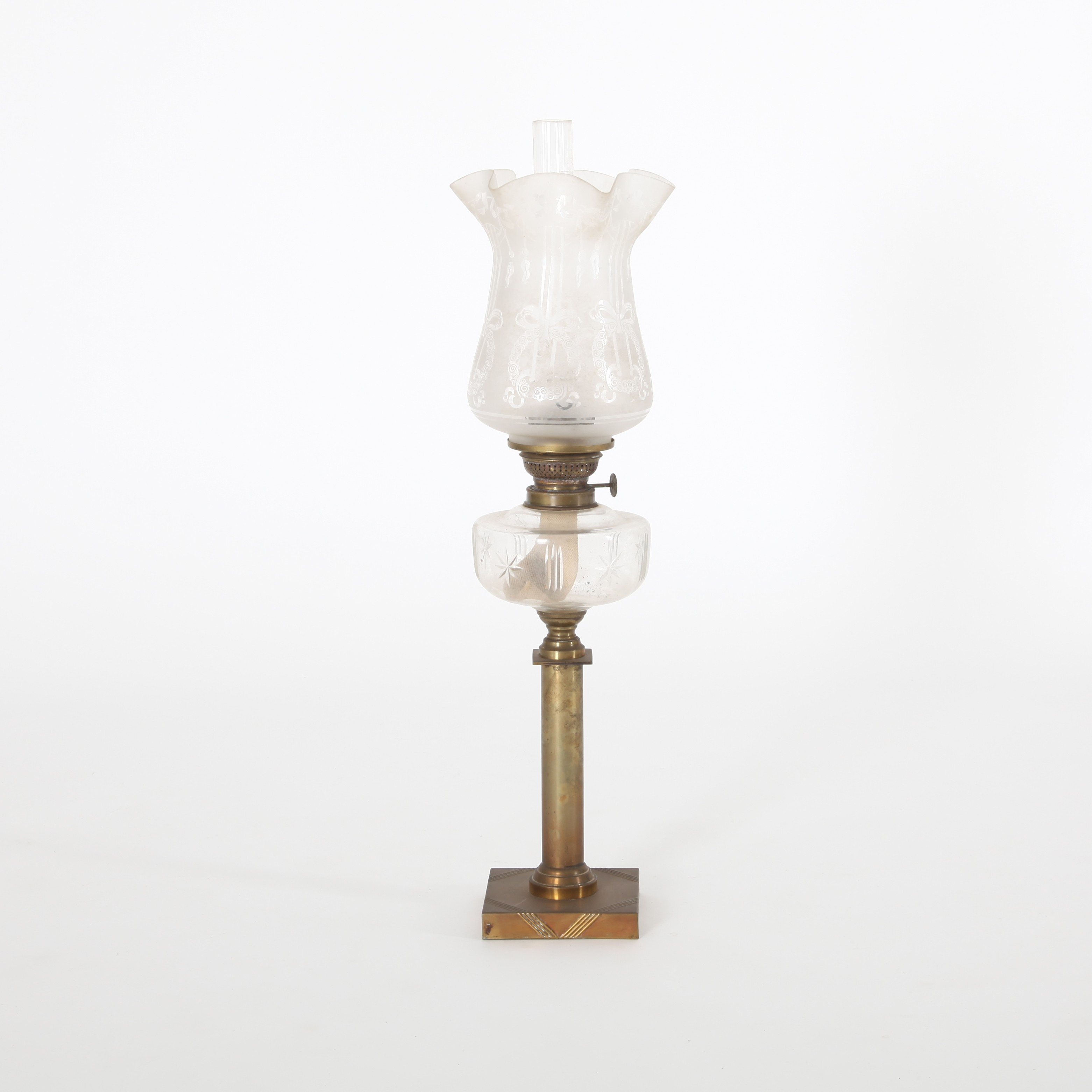 BORDSLAMPA, fotogen, Sverige 1900-talets första del.