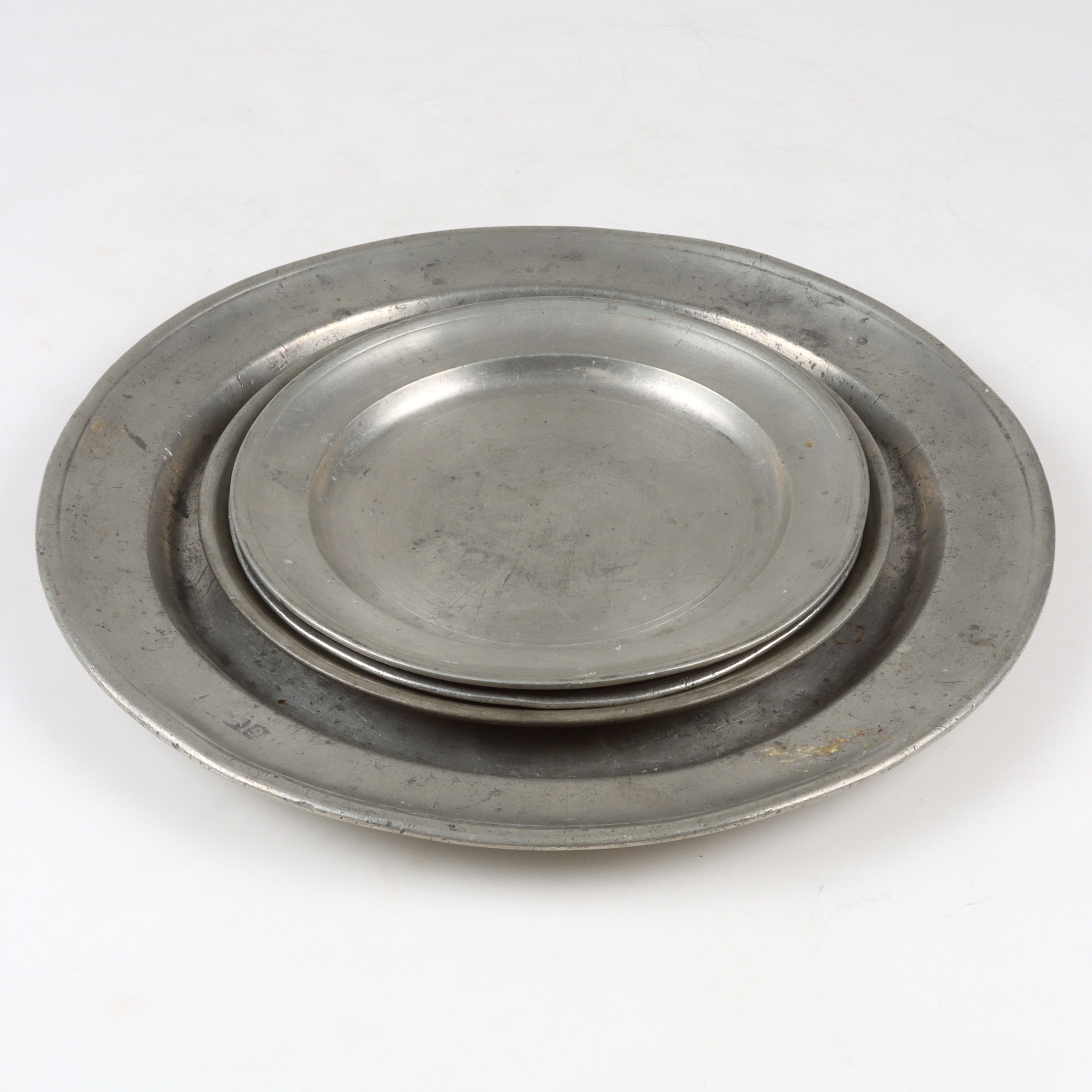 TALLRIKAR, 4 st, tenn. bla Nils Abraham Santesson, 17/1800-tal.