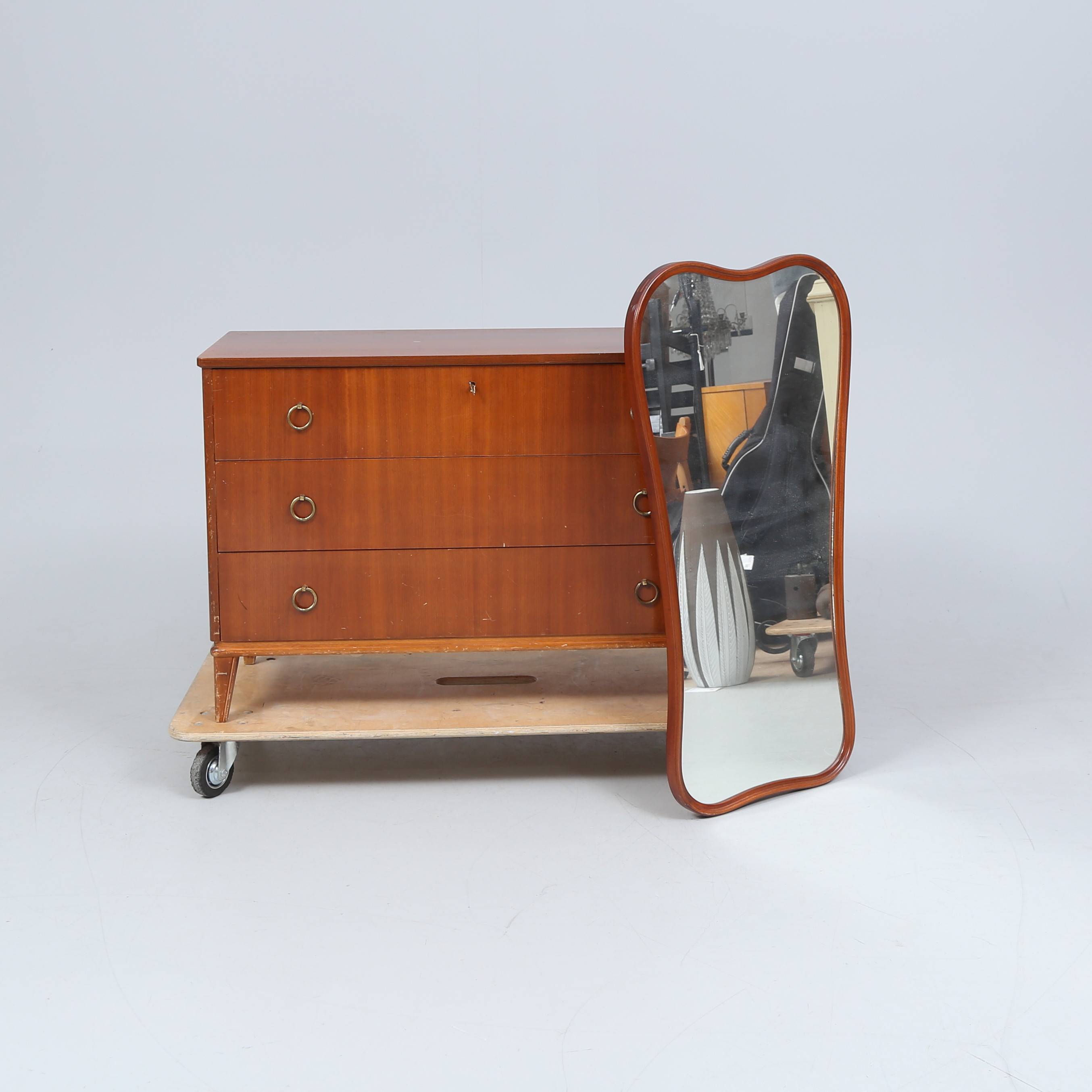 SÄNGKAMMARMÖBEL, 2 delar, Swedish modern, 1940/50-tal.