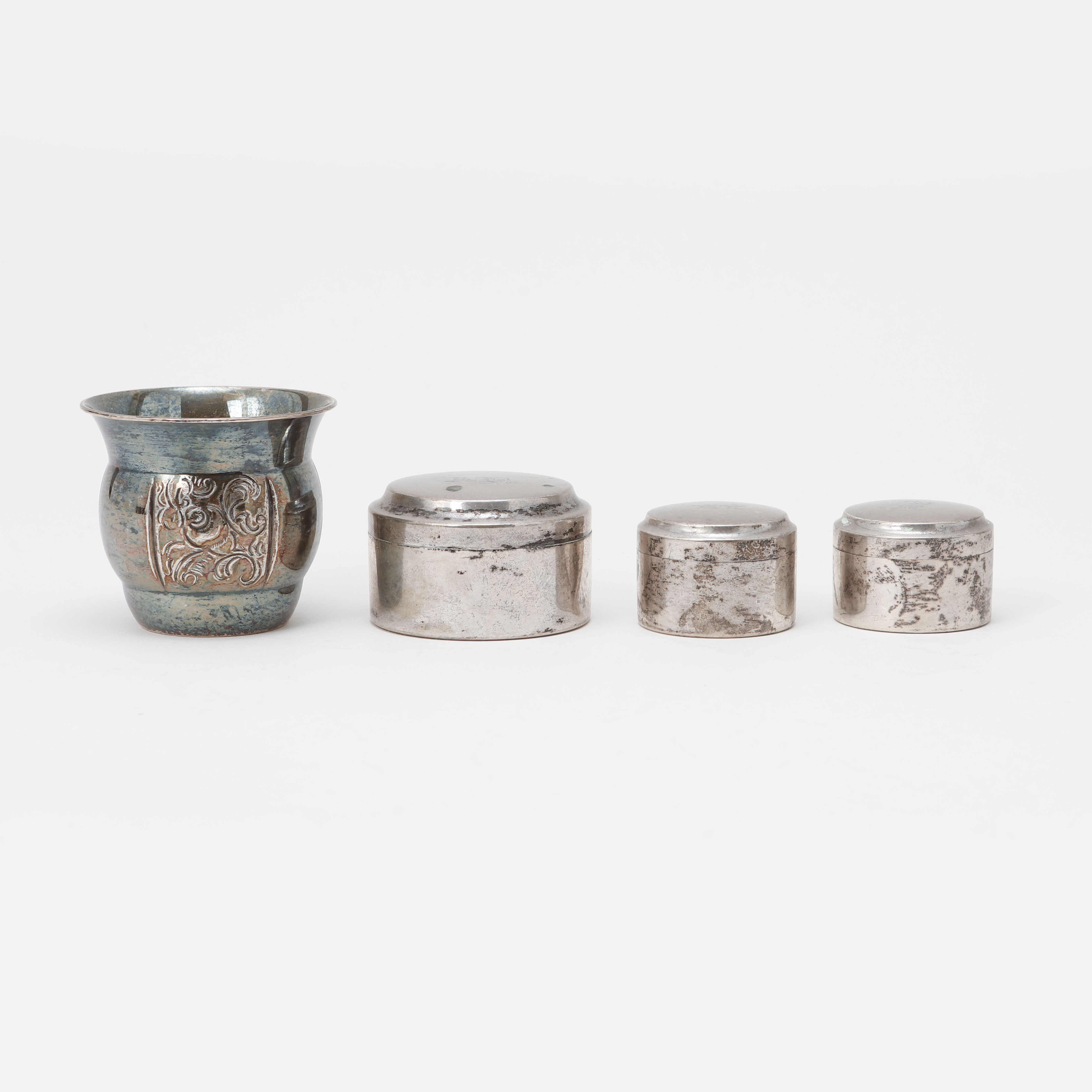 SILVERFÖREMÅL, 4 st, Stockholm 1900-tal. Vikt ca 170 g.