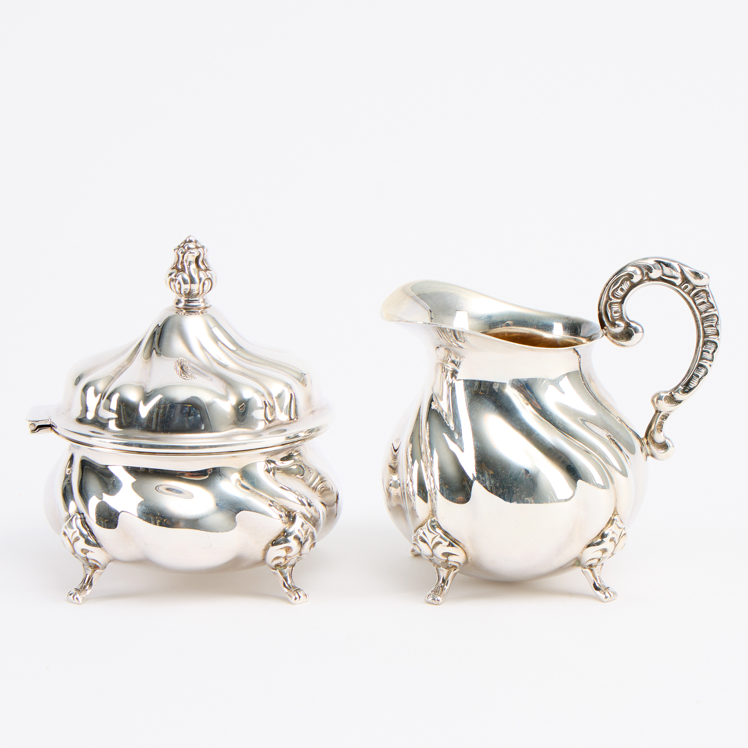 SOCKERSKÅL & GRÄDDKANNA sterlingsilver rokoko-stil, svenska importstämplar.