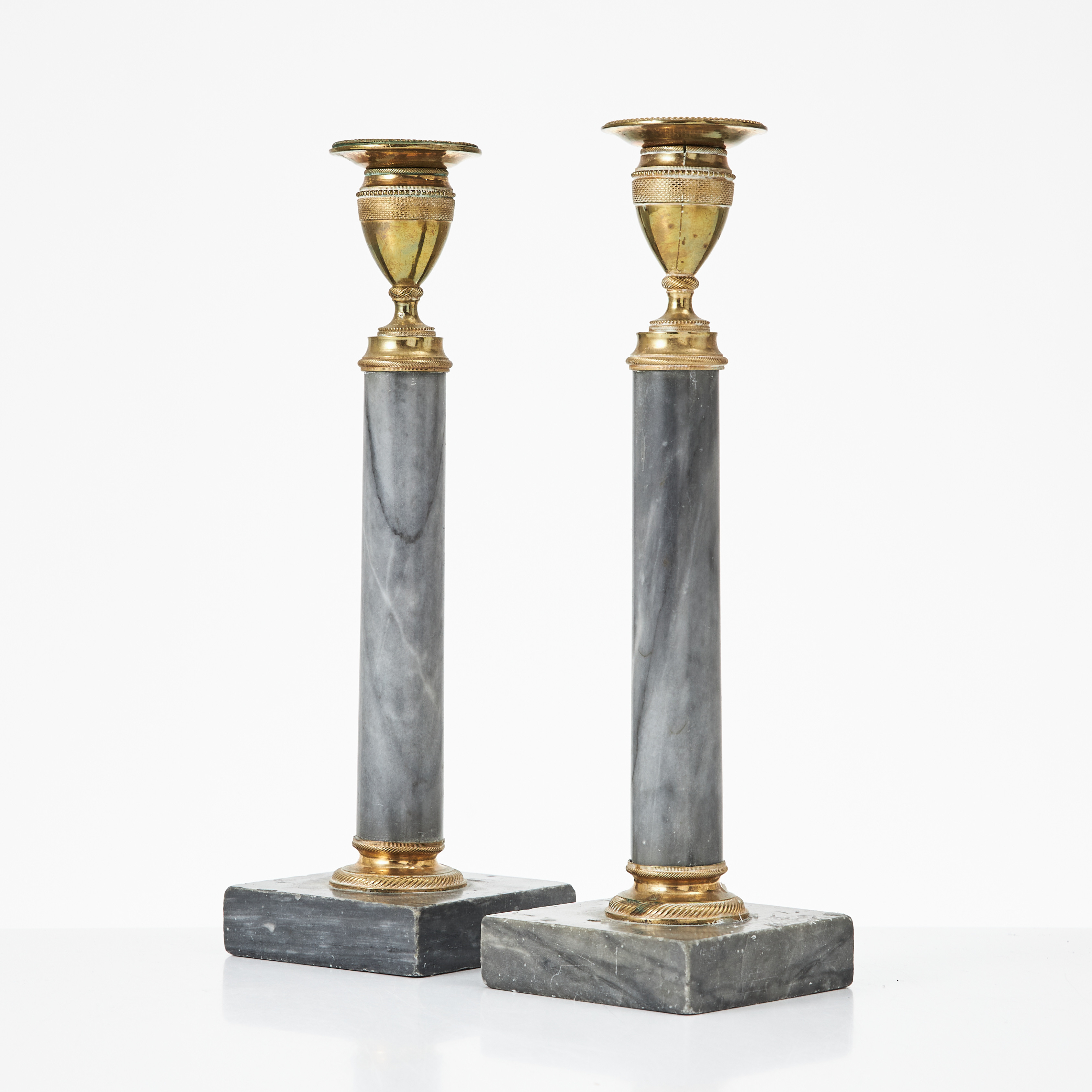 LJUSSTAKAR, 2 st., sengustaviansk stil, omkring 1900.