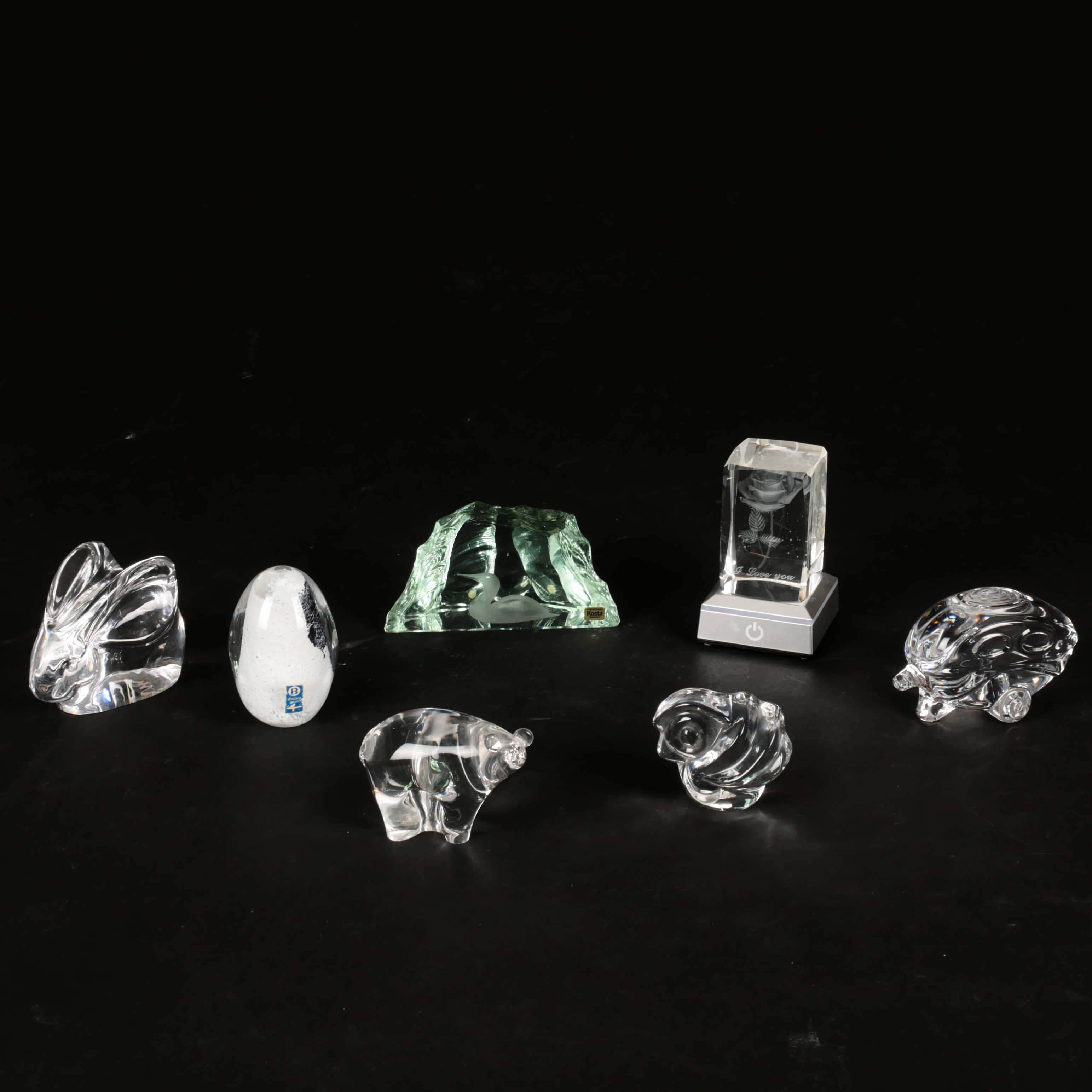 GLASSKULPTURER, 7 st, bla Kosta Boda.