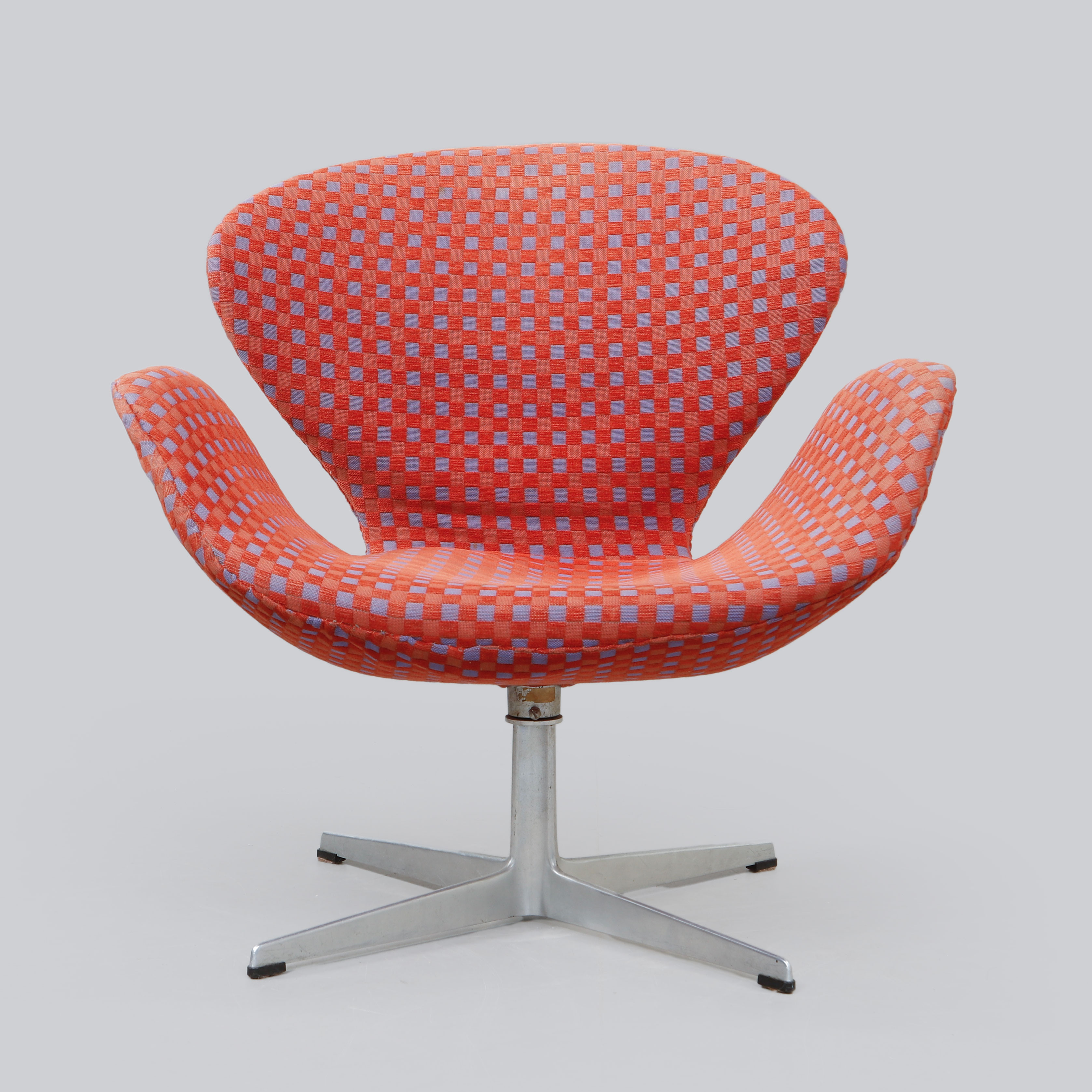 ARNE JACOBSEN. Fåtölj, "Svanen", Fritz Hansen, Danmark, 1960/70-tal.