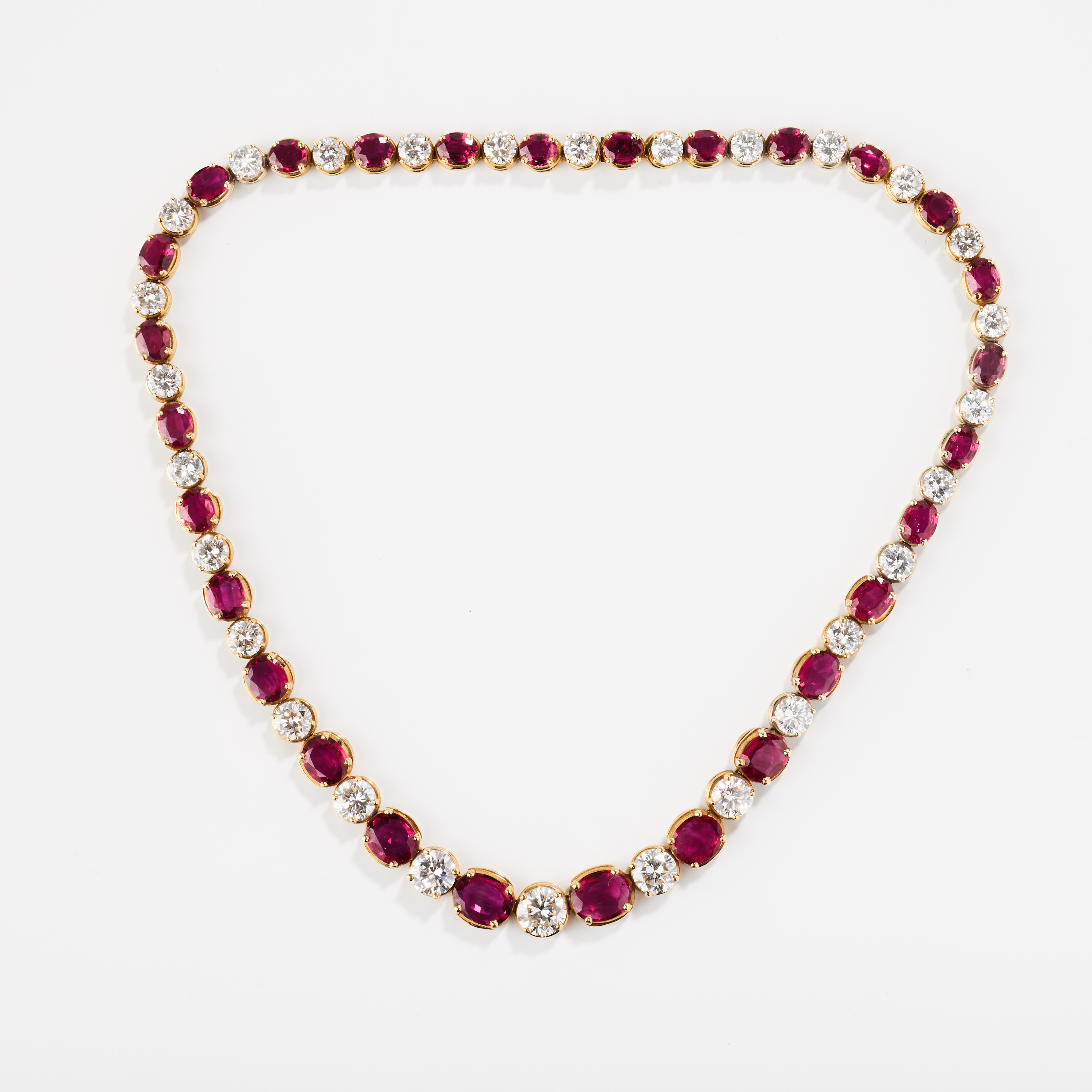 COLLIER, 18K guld, rubiner och diamanter, 1980-tal.