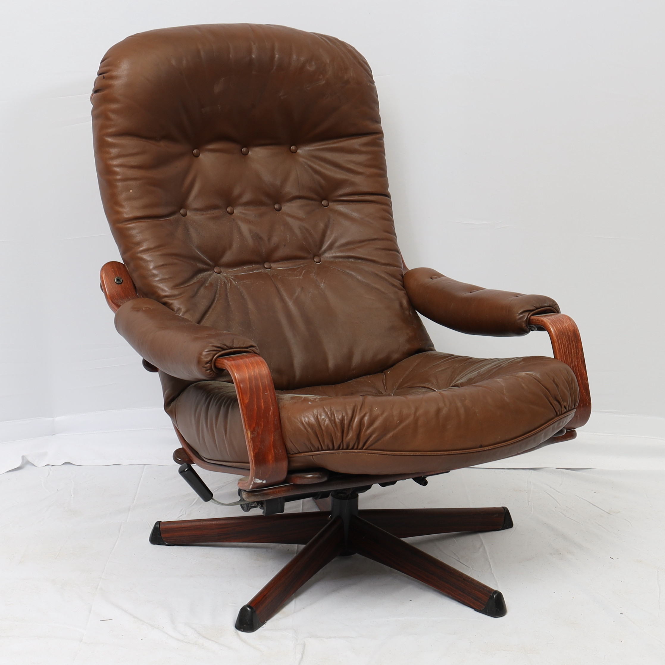 FÅTÖLJ, snurrbar, 1900-talets andra hälft.