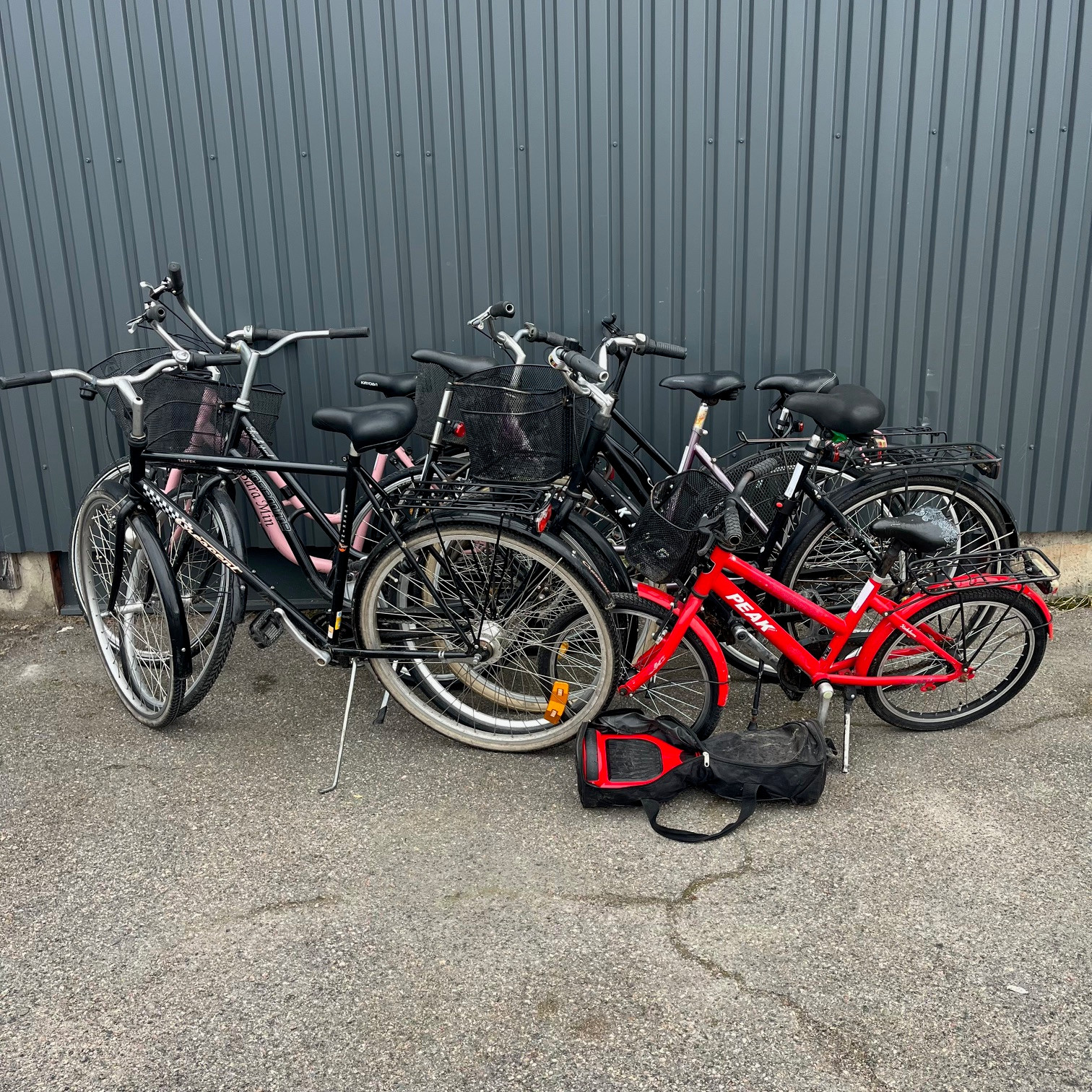 CYKLAR, ett parti, polismyndighetens beslag och hittegods, 2025-HG50866-1.