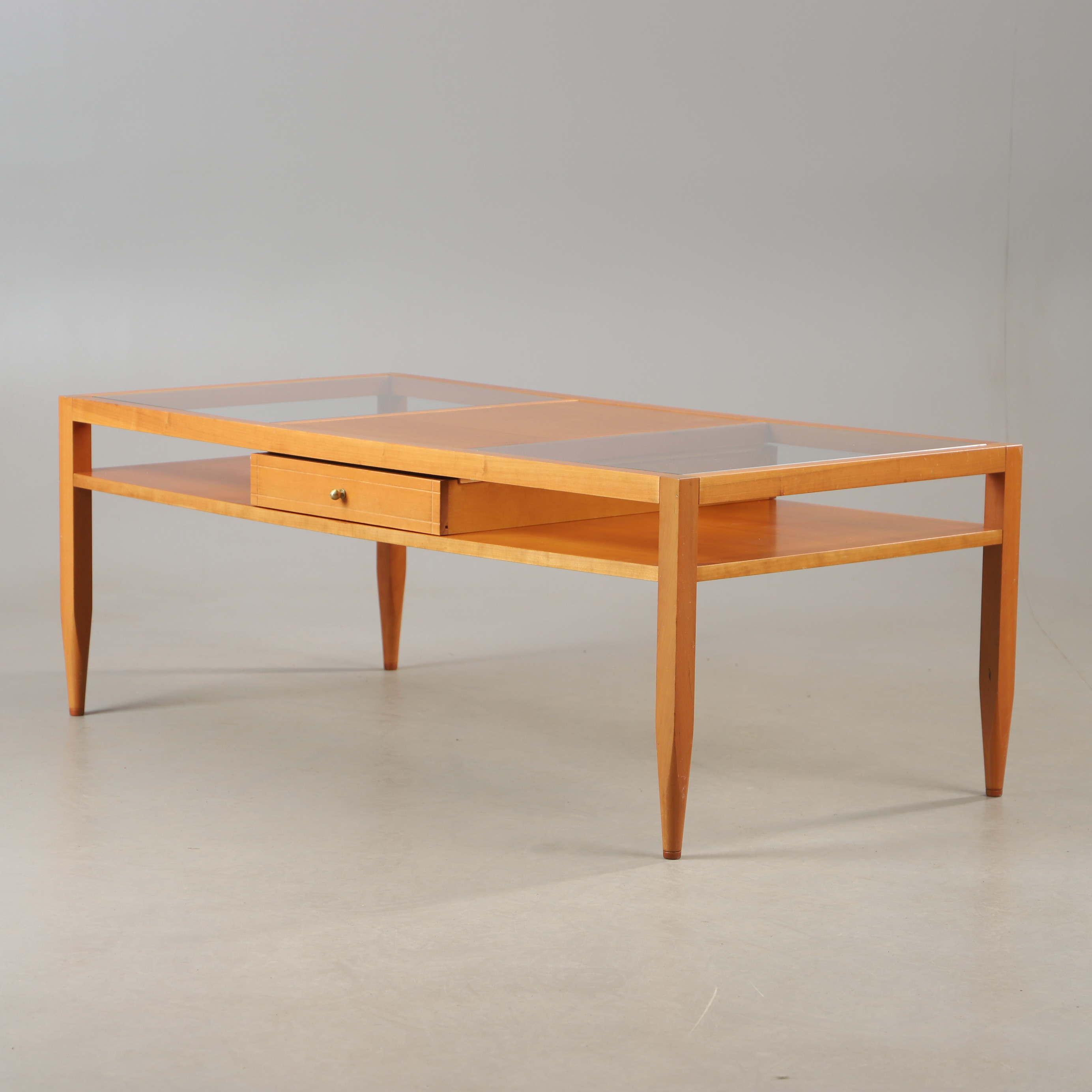 SOFFBORD, körsbär med glasskivor, Italien, 1900-talets slut.