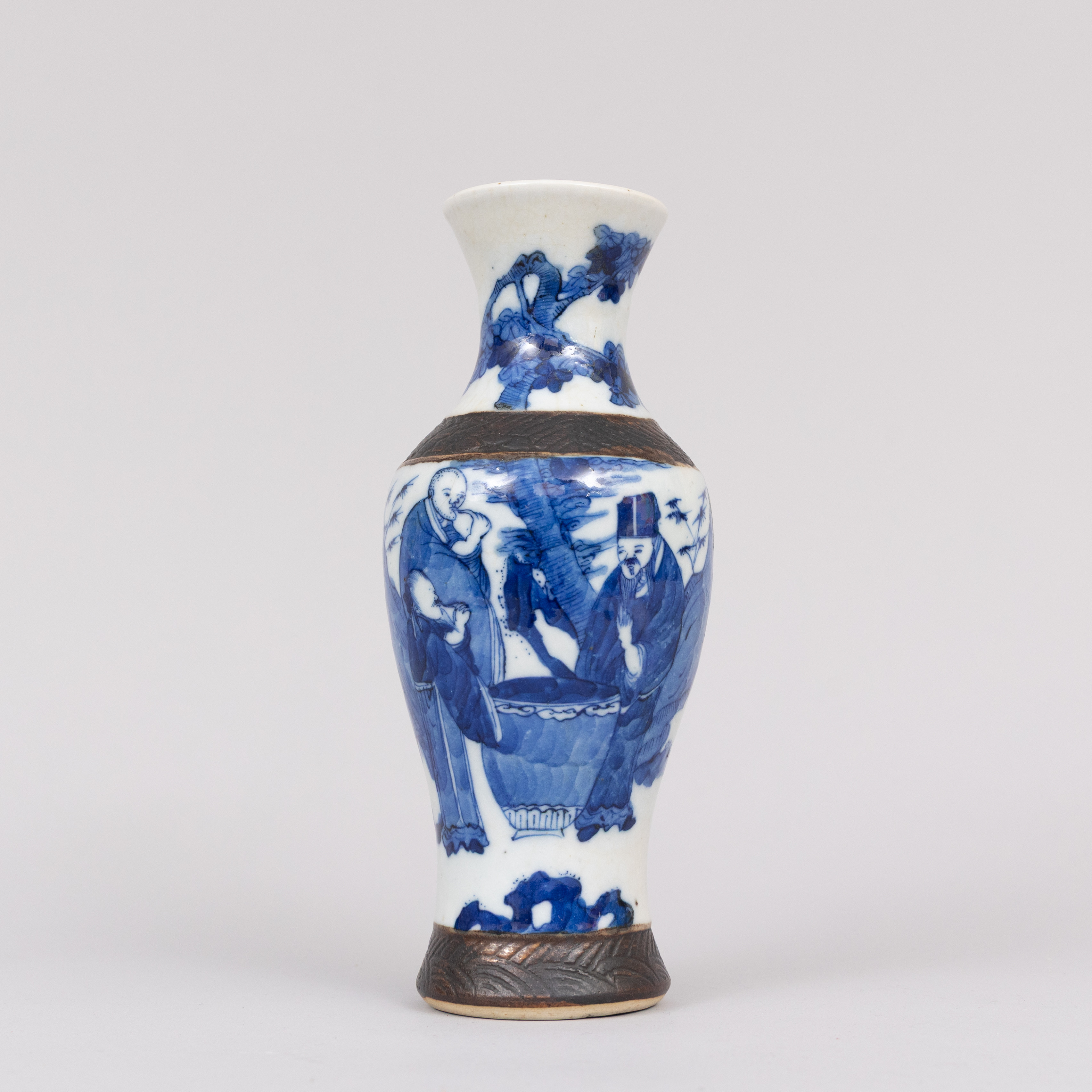 VAS, porslin, Kina 1900-tal.