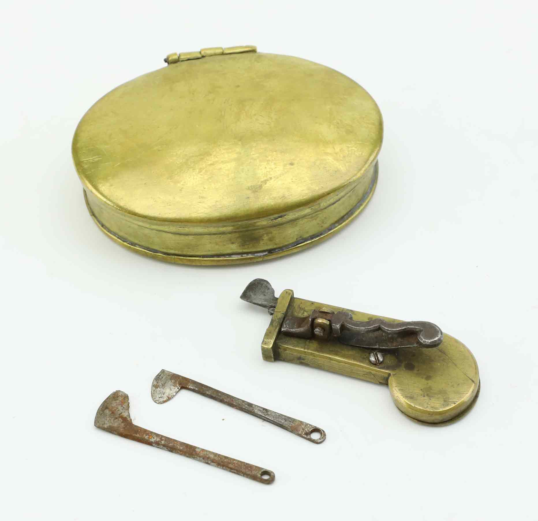 ÅDERLÅTARE/BLODSNÄPPARE, mässing, järn, 17/1800-tal.