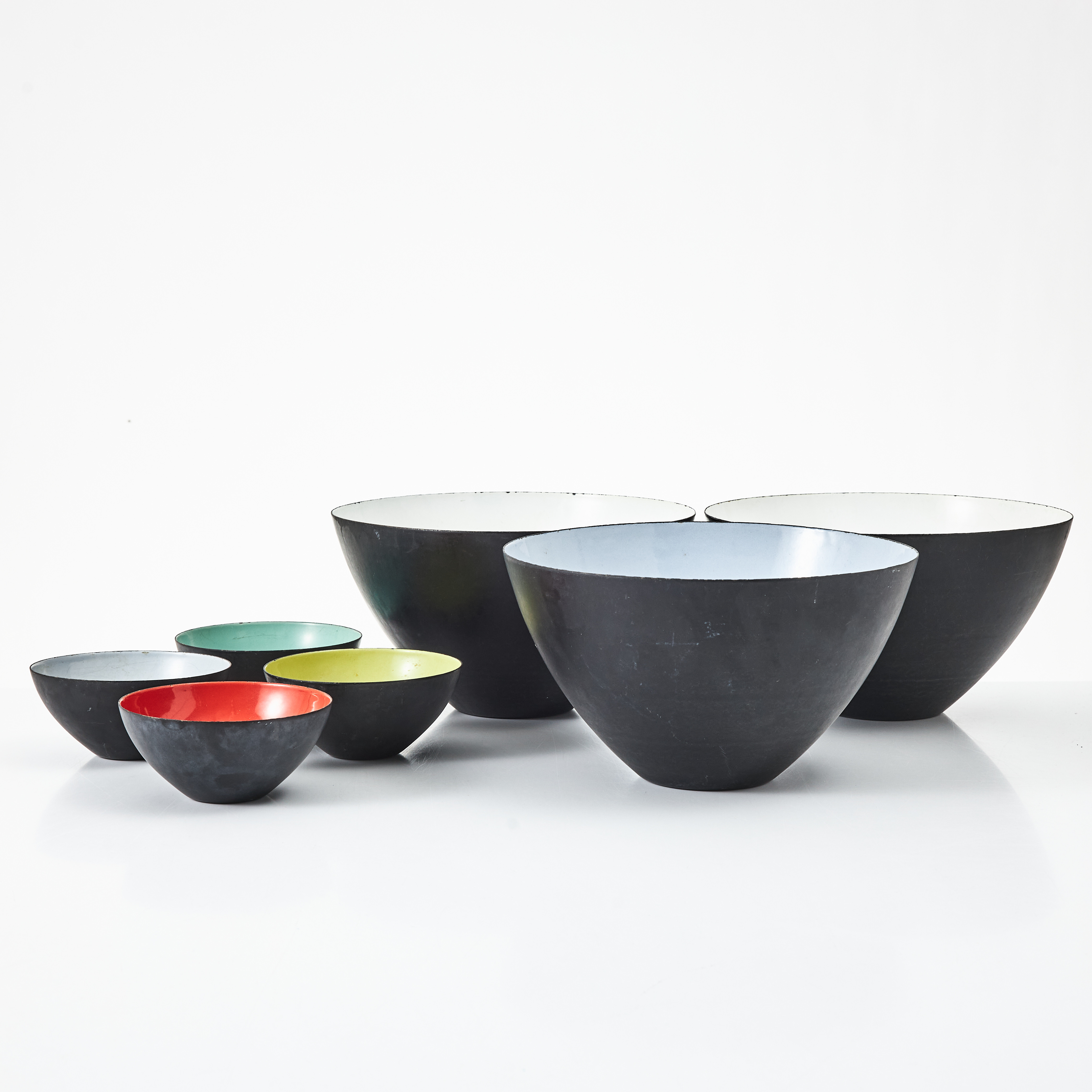 HERBERT KRENCHEL. Skålar, 7 st, "Krenit", Danmark, metall & emalj.