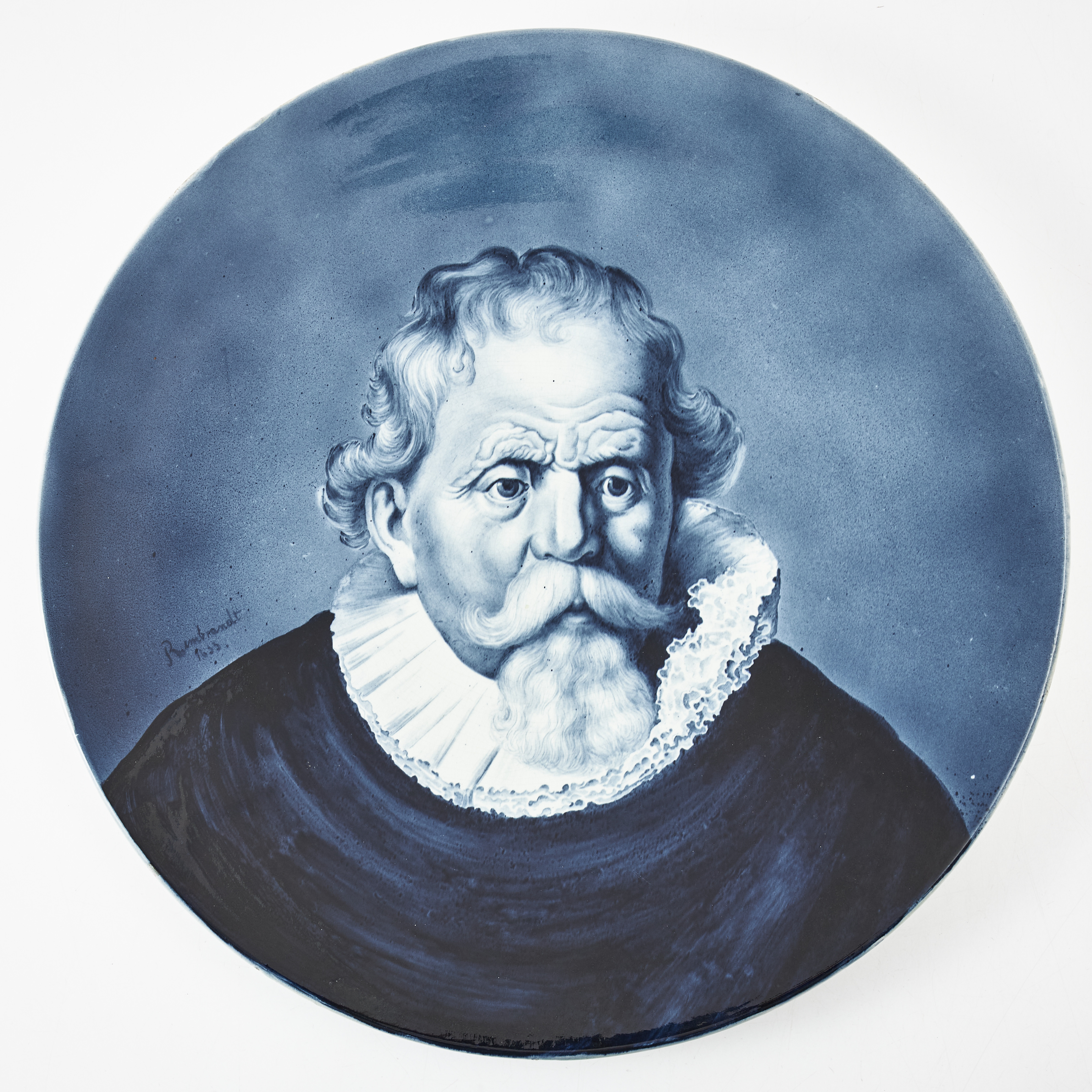 PRAKTFAT, porslin, Delft, 1900-talets början. Målad dekor av porträtt efter Rembrandt.