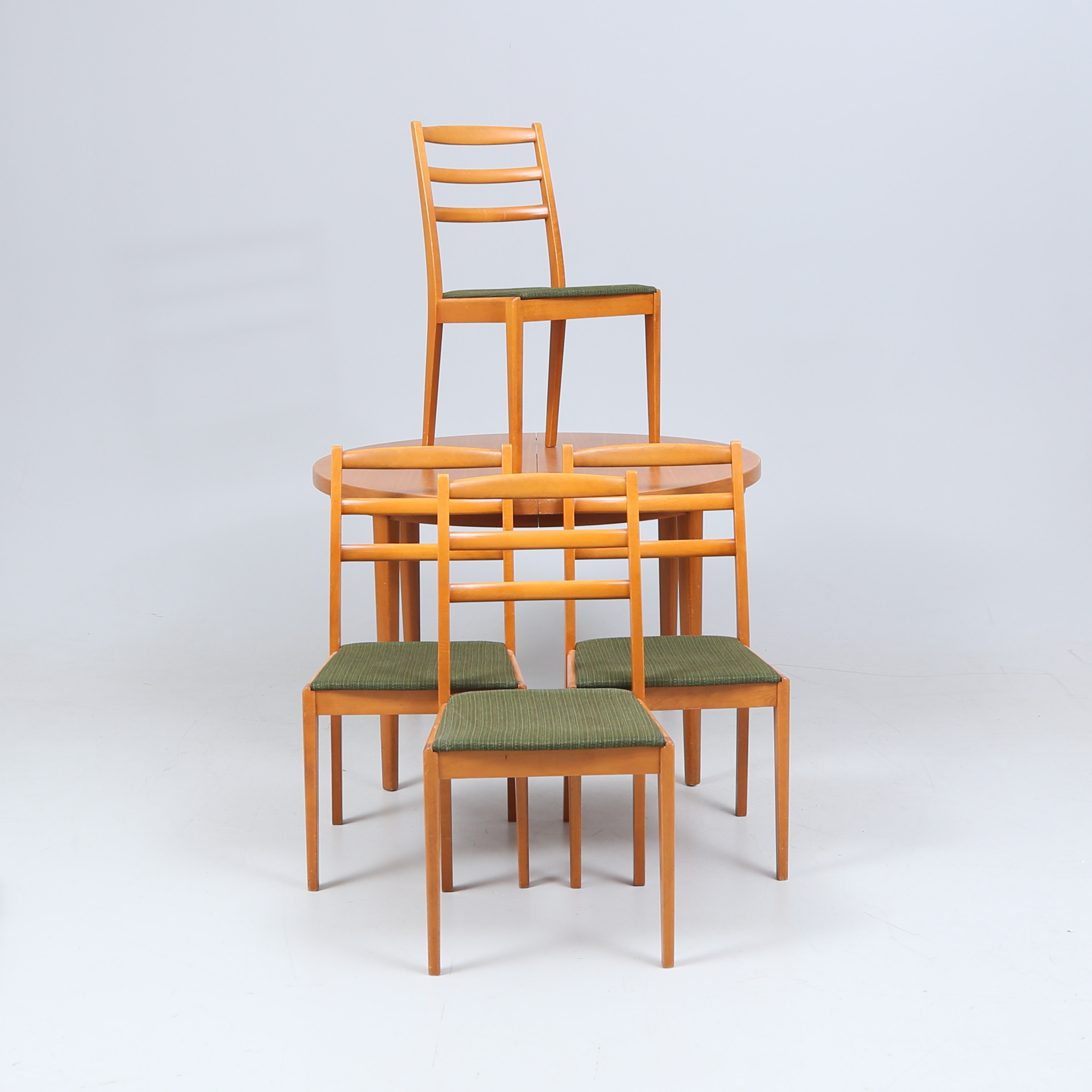 MATBORD, med 4 stolar, 1950/60-tal.