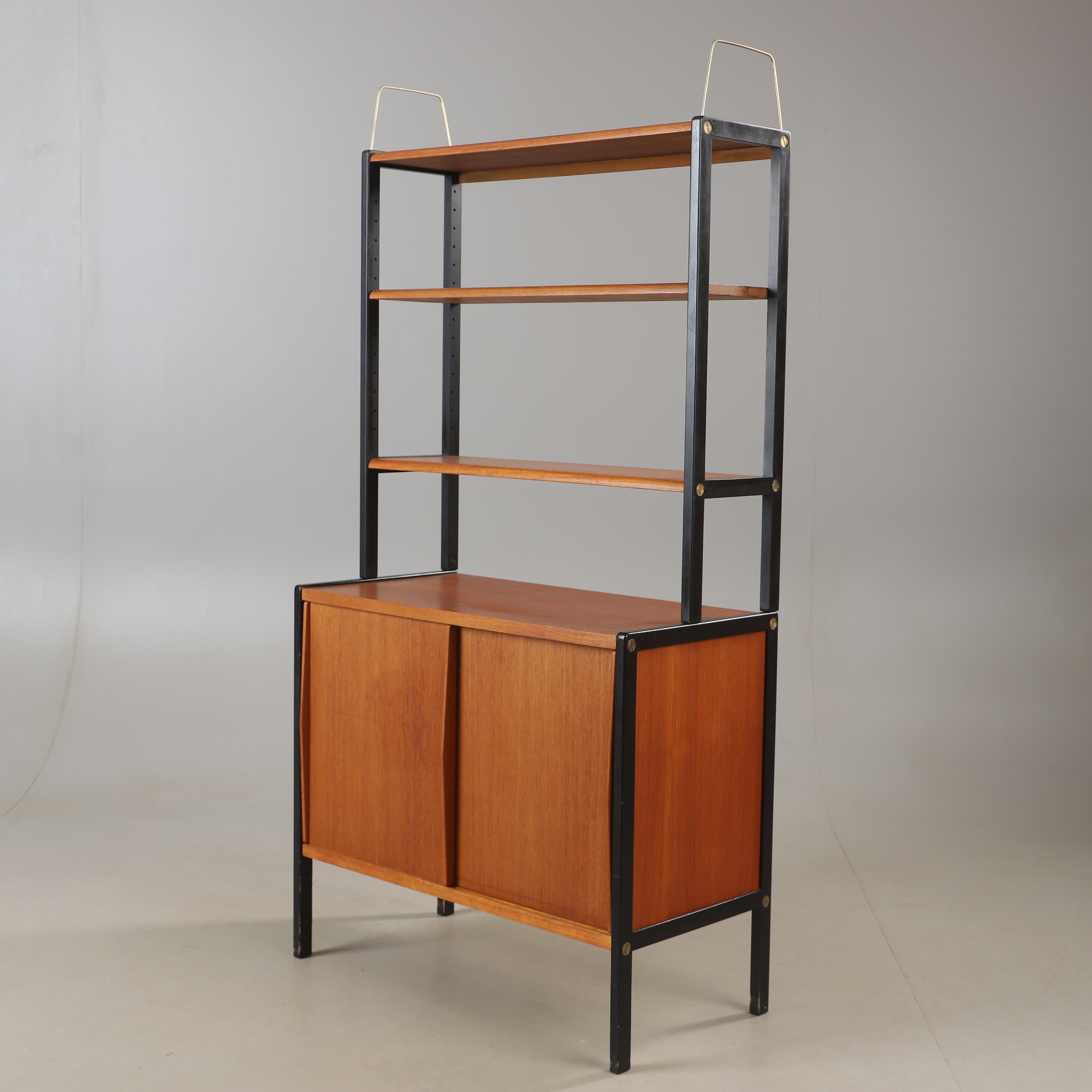 BERTIL FRIDHAGEN. Bokhylla, "Variett", teak och ek, Bodafors, 1900-talets mitt.