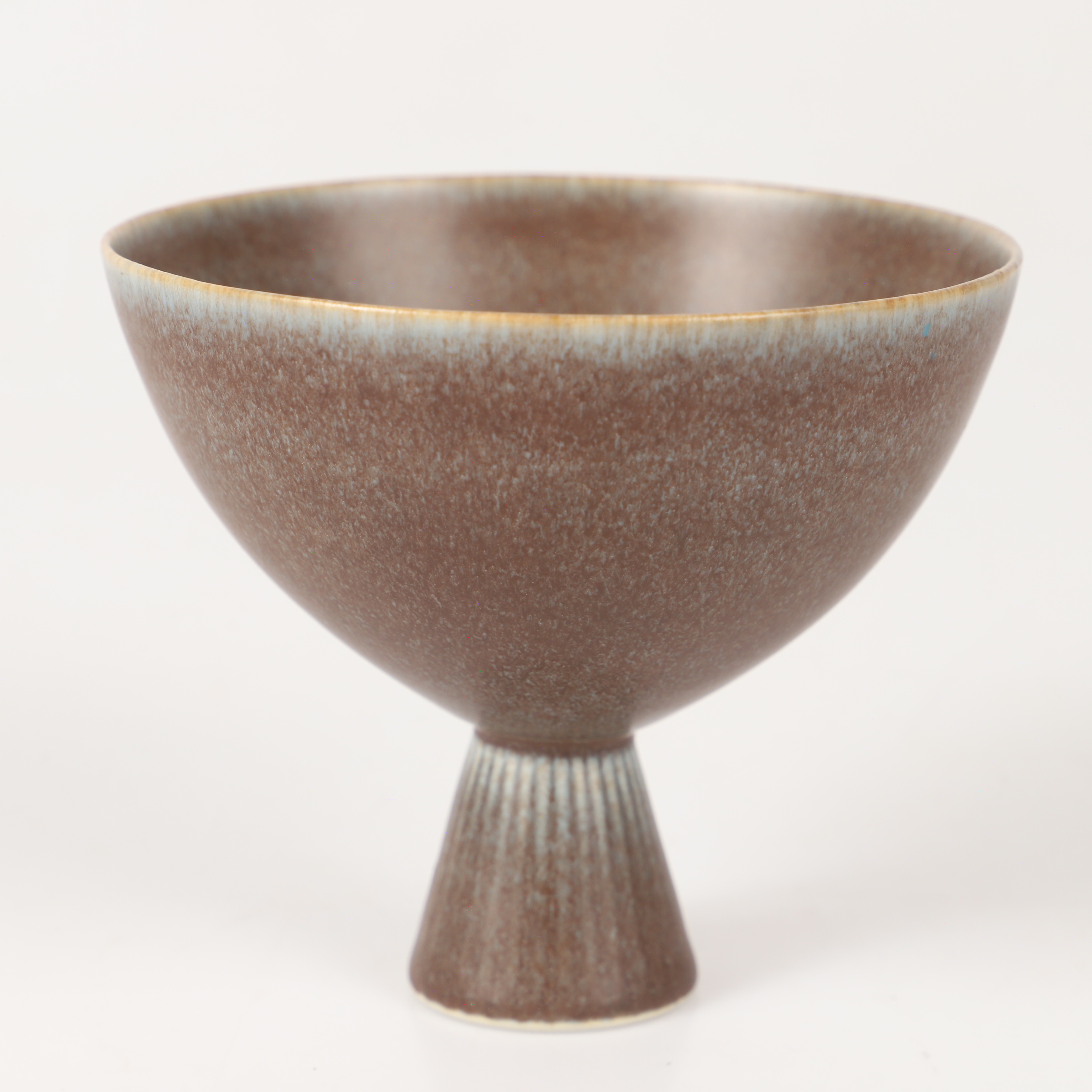 CARL-HARRY STÅLHANE. Skål på fot, keramik, Rörstrand.