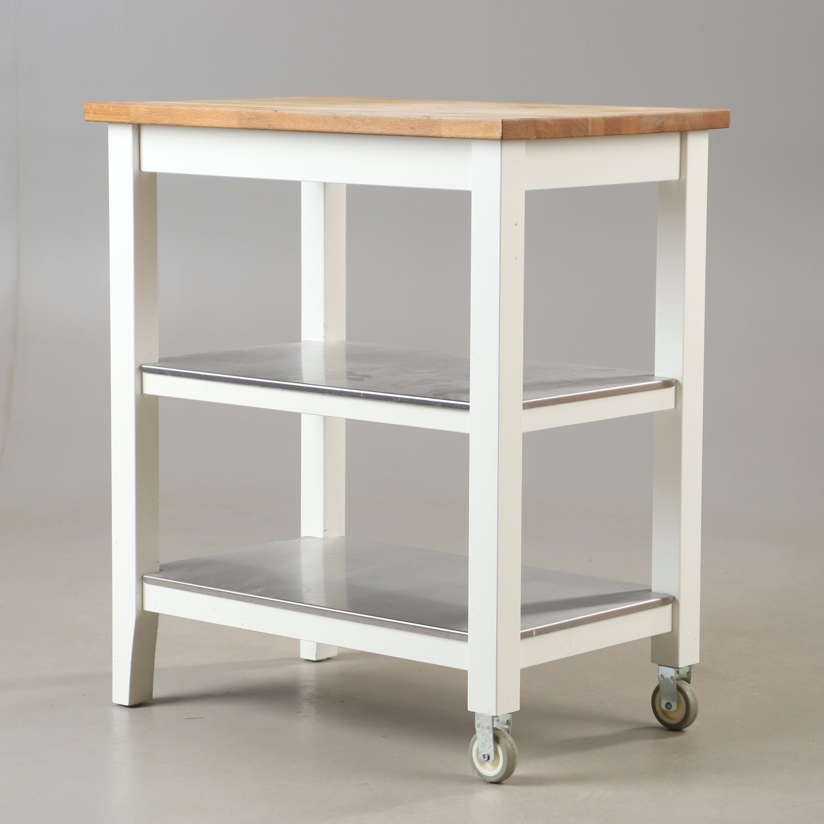 KÖKSÖ PÅ HJUL, ek och metall, 2000-tal.