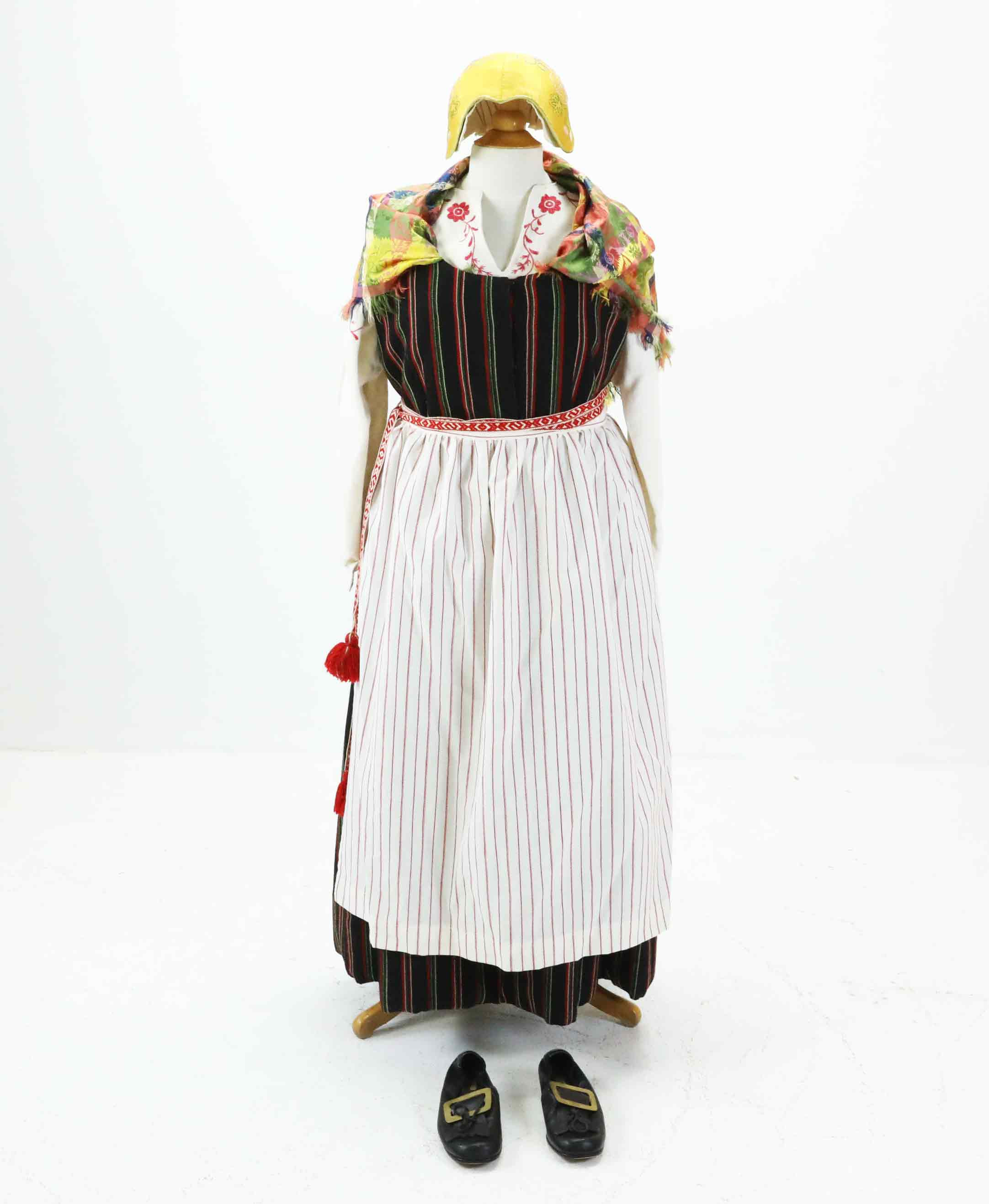 FOLKDRÄKT, Dam, Idenor, Hälsingland, 1900-tal.