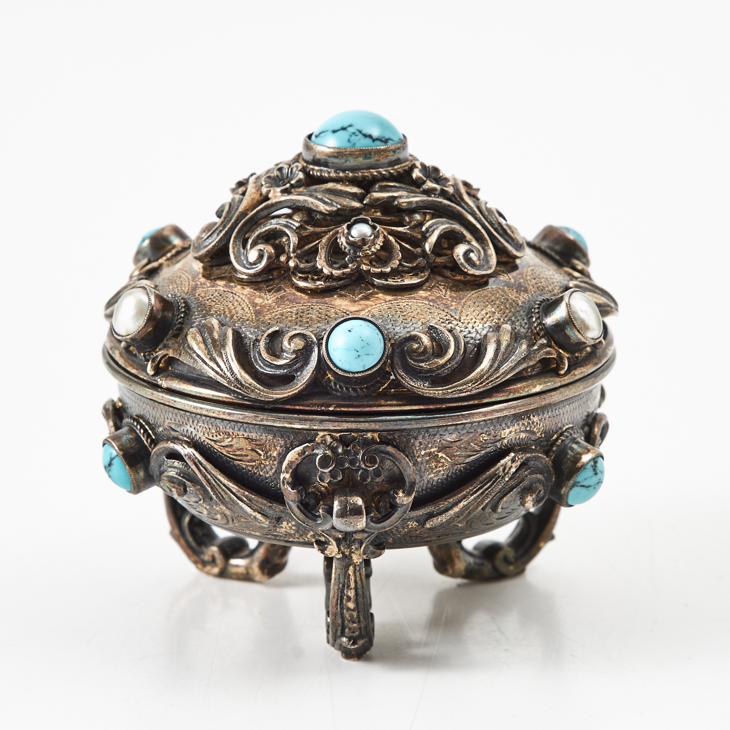 DOSA med lock, 1900-talets första hälft, sterlingsilver, svenska importstämplar.