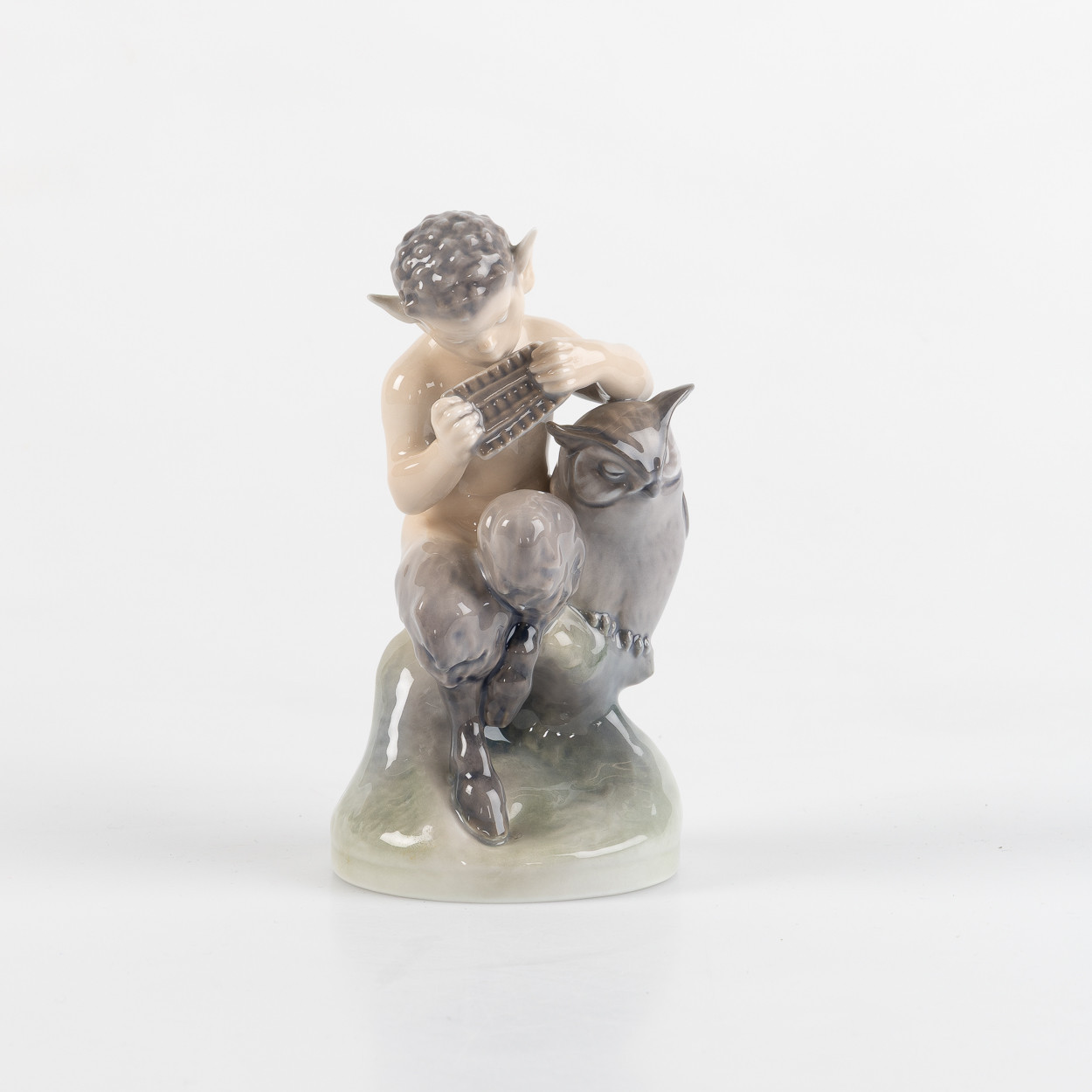 FIGURIN, Faun med uggla, Christian Thomsen, Royal Copenhagen, modell 2107, porslin, 1:a sortering.