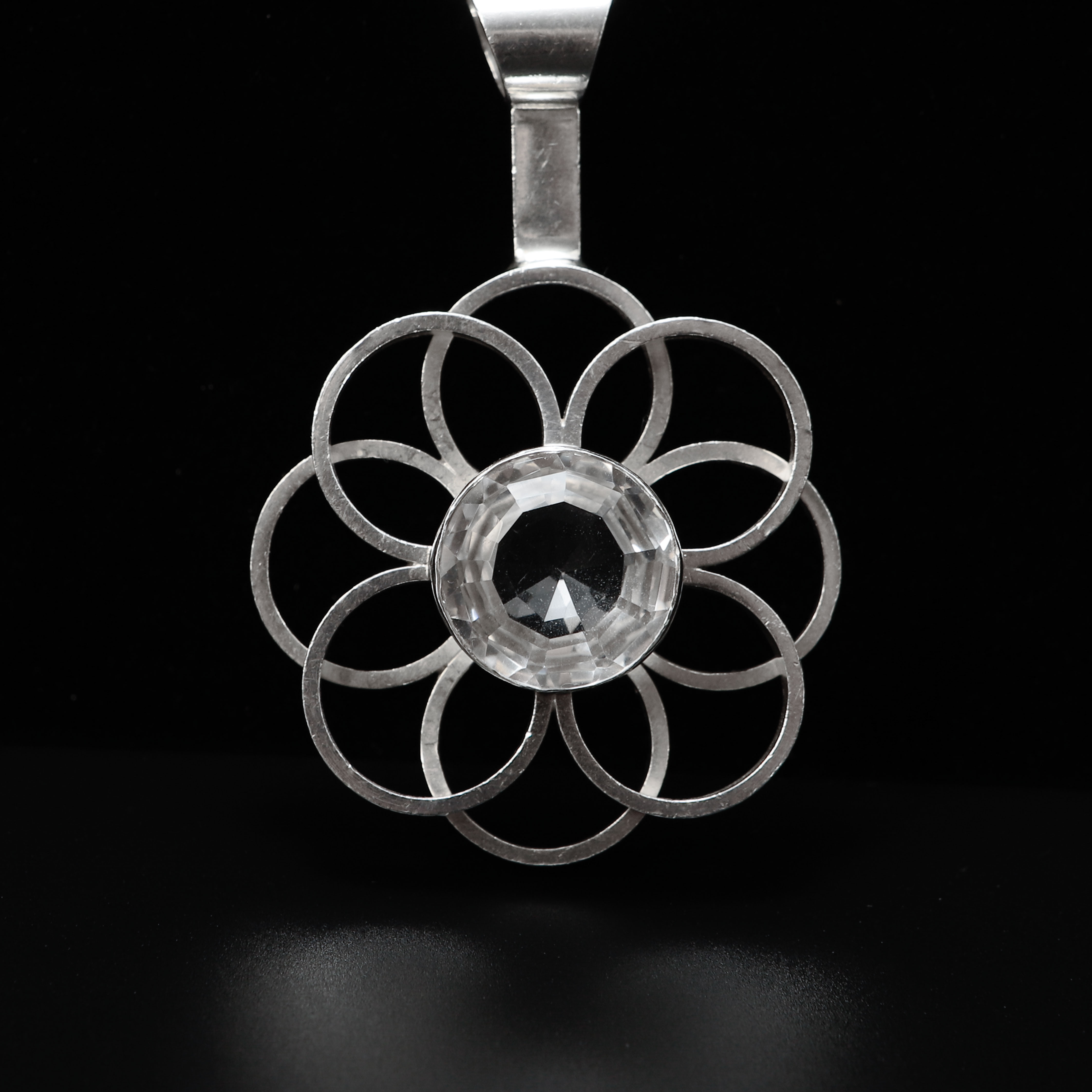 CECILIA JOHANSSON. Hänge, silver, bergkristall, Göteborg, 1966.