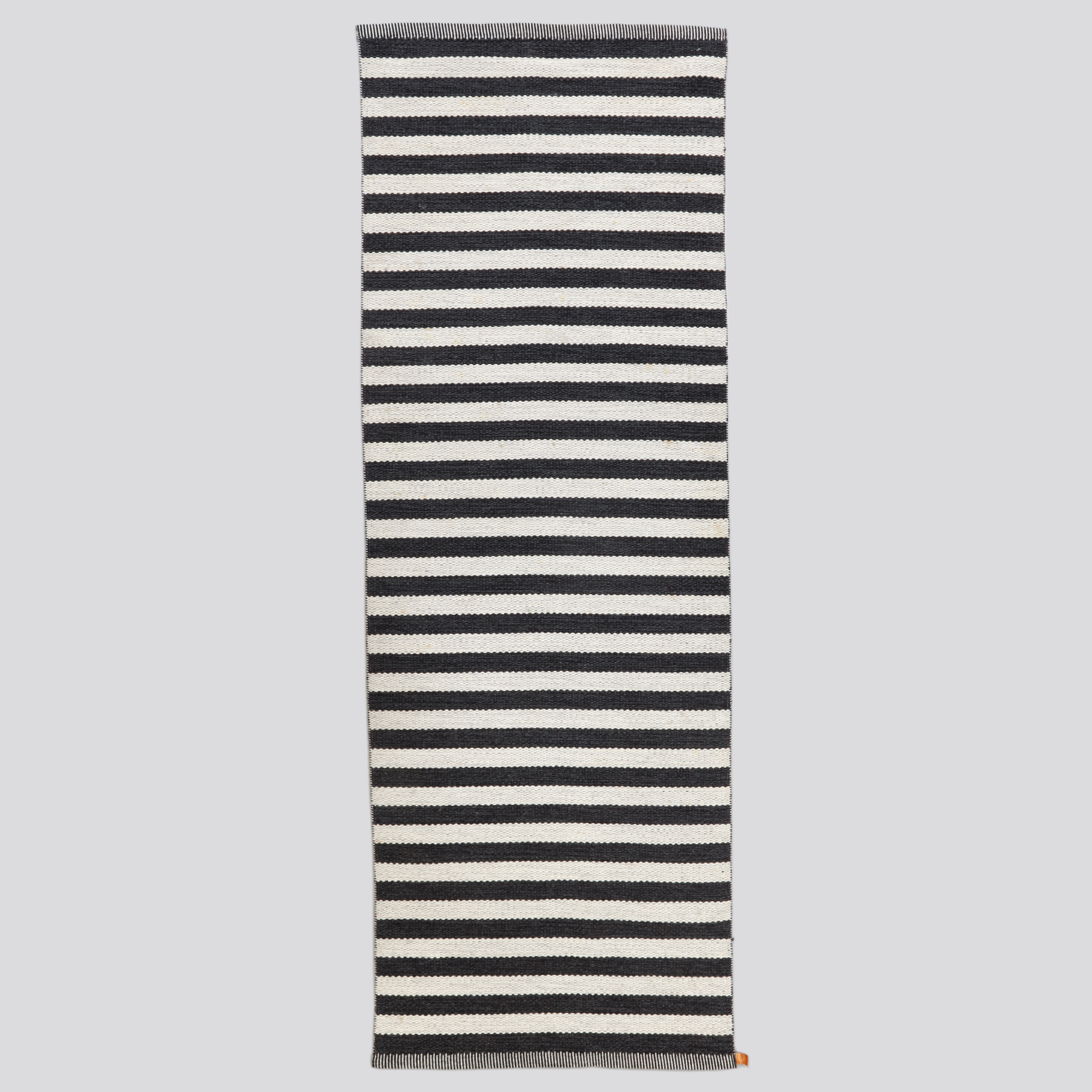 GUNILLA LAGERHEM-ULLBERG. Matta, gallerigång, Kasthall. Mått ca 243 x 83 cm.