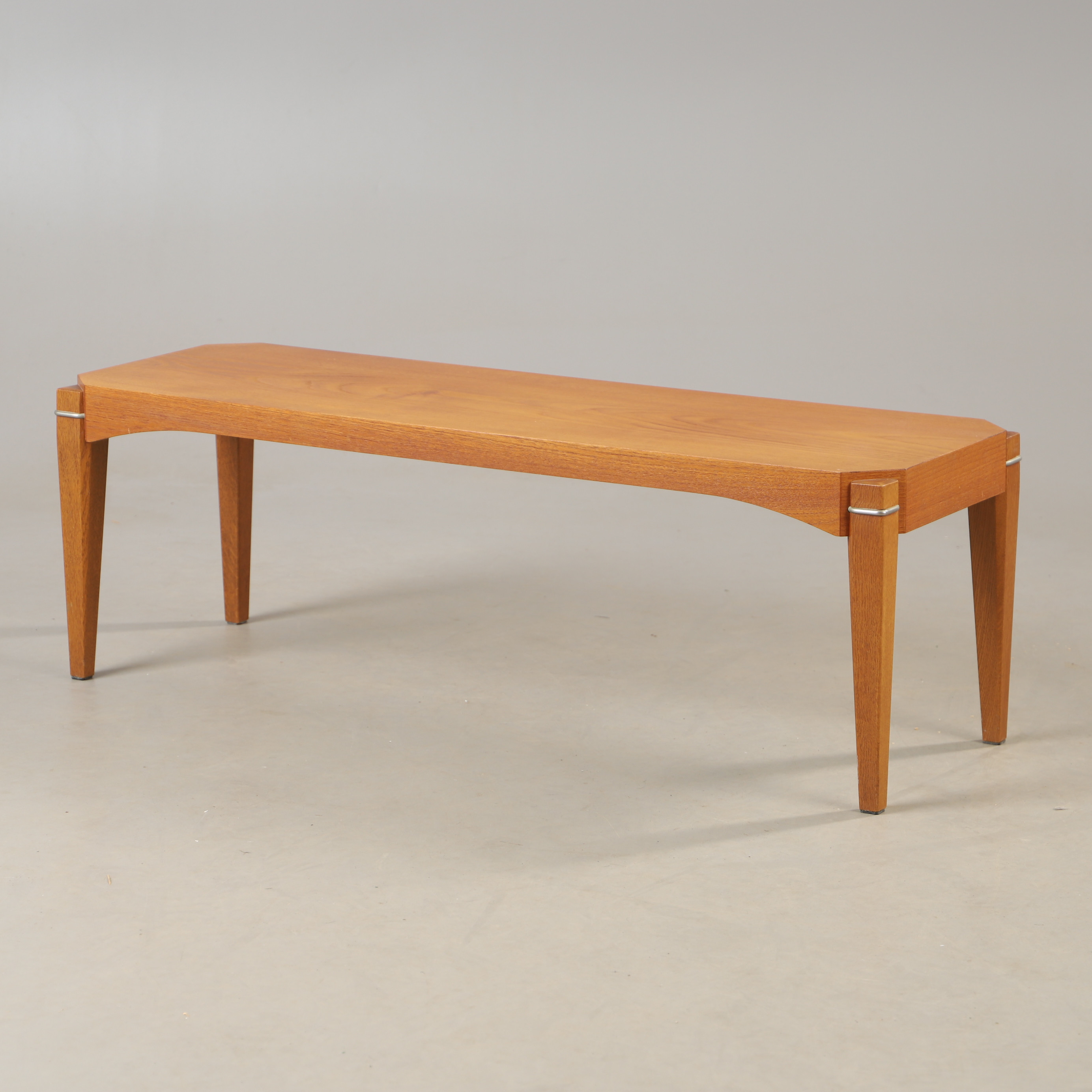 BORD, teak och bok, 1900-talets mitt.