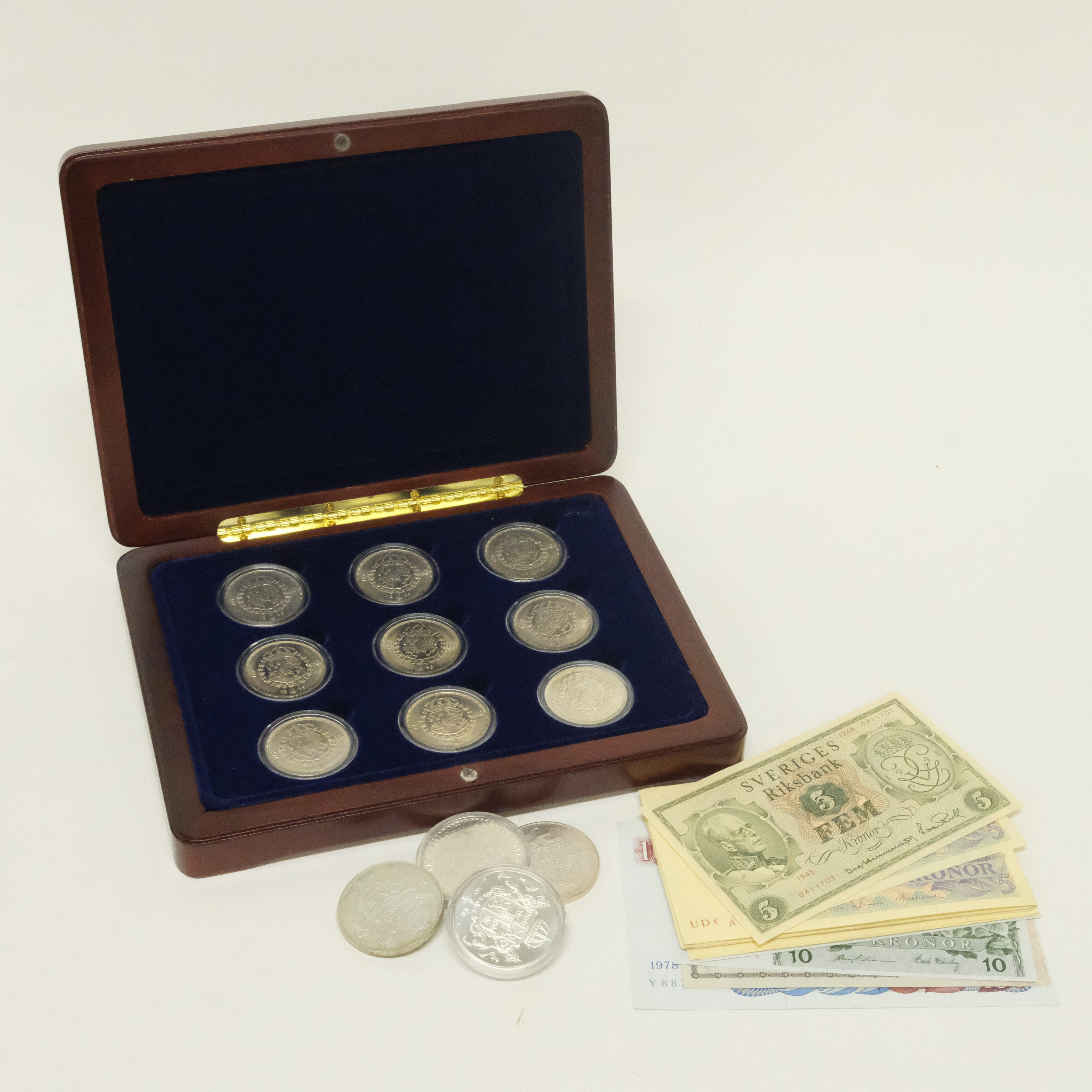 SAMLING MYNT, SILVER, 13 STYCKEN SAMT SEDLAR.