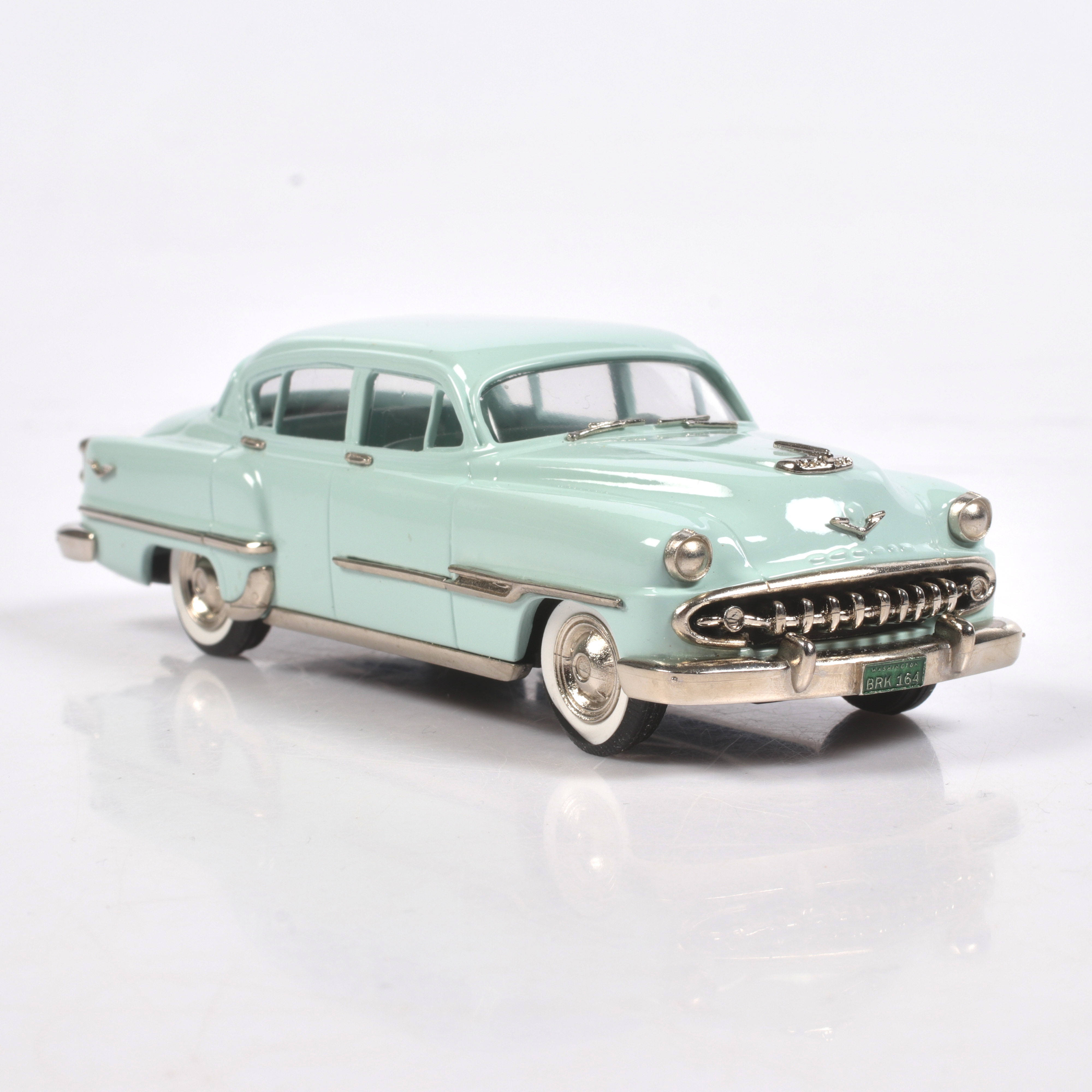 MODELLBIL, metall/resin, DeSoto Firedome, 4 Door Sedan, 1954, Brooklin Models, skala 1:43.