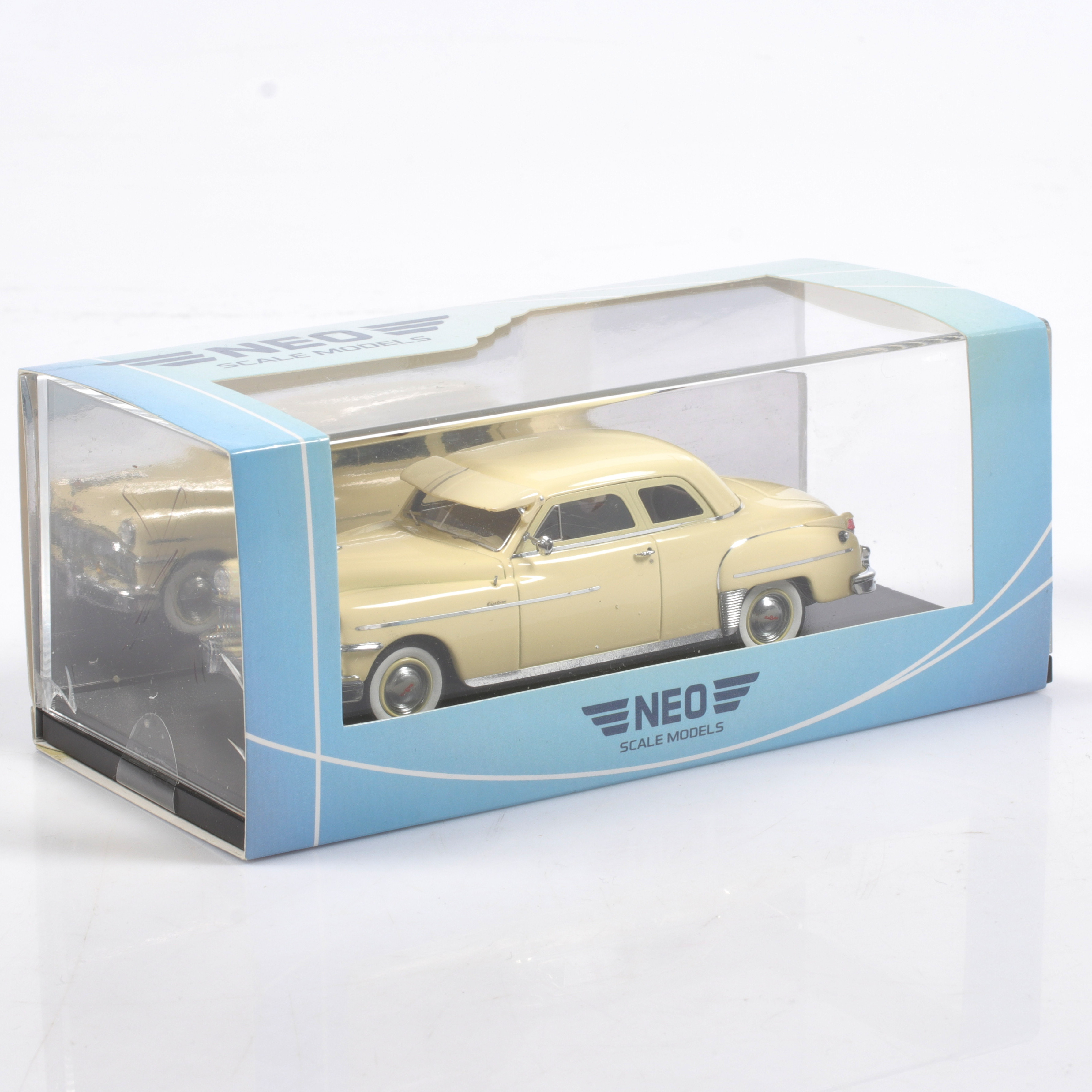 MODELLBIL, metall/resin, DeSoto Custom Club Coupé, 1949, NEO Models, skala 1:43.