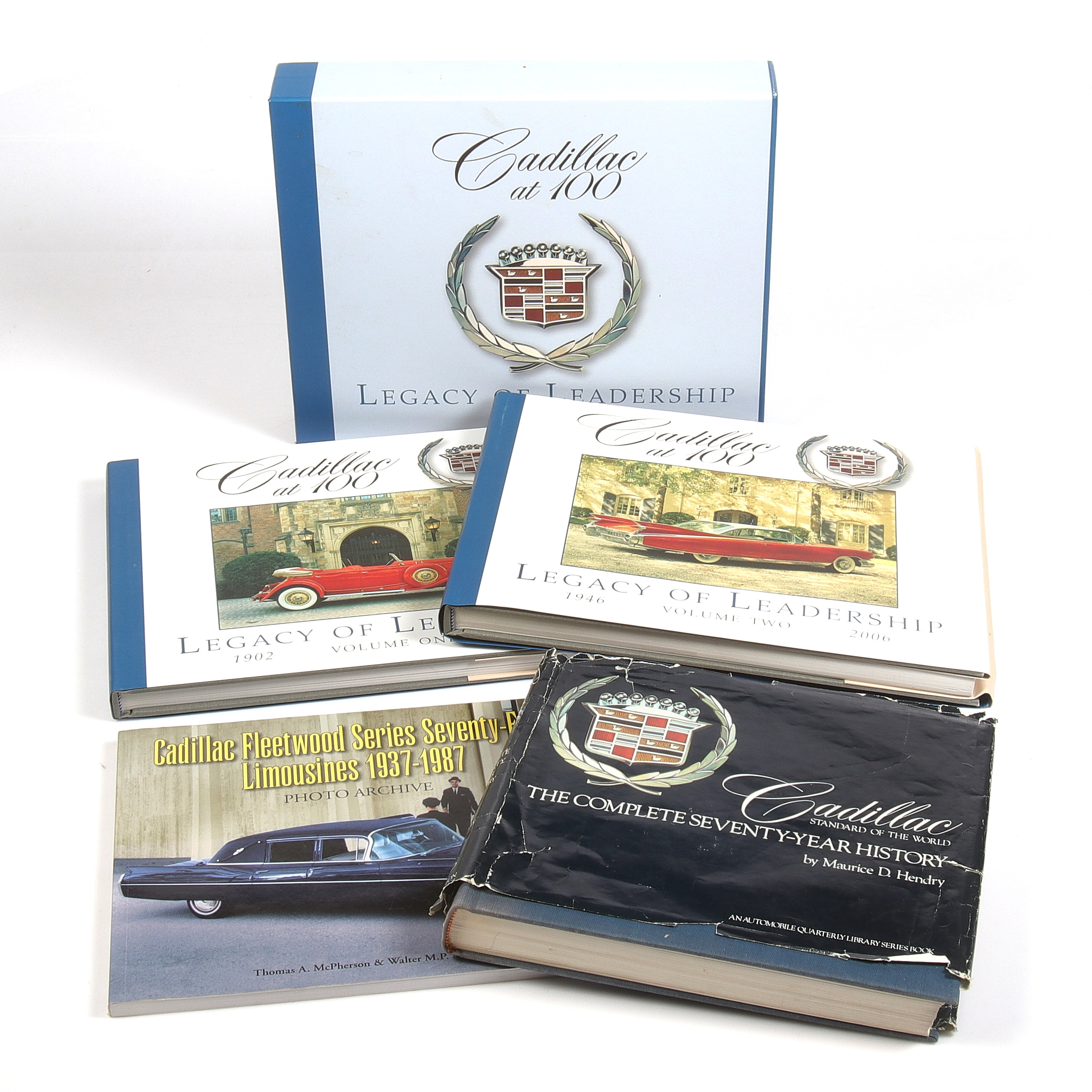 BÖCKER, 3 st, bl.a. Cadillac Fleetwood Series Seventy Five Limousines, 1937-1987.