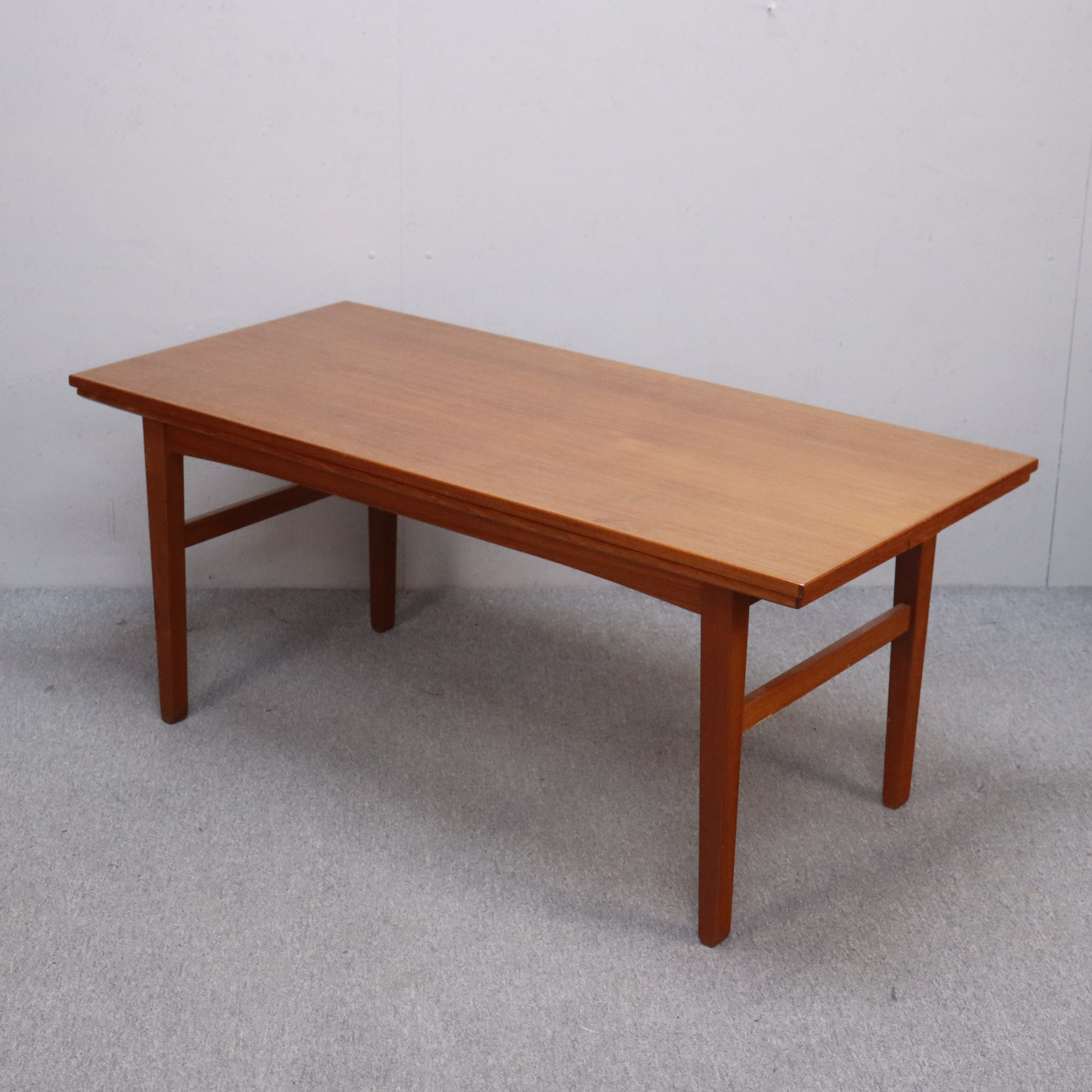 SOFFBORD/MATBORD, uppfällbart, "EM-bordet", Emmaboda Möblelfabrik, 1950-tal.