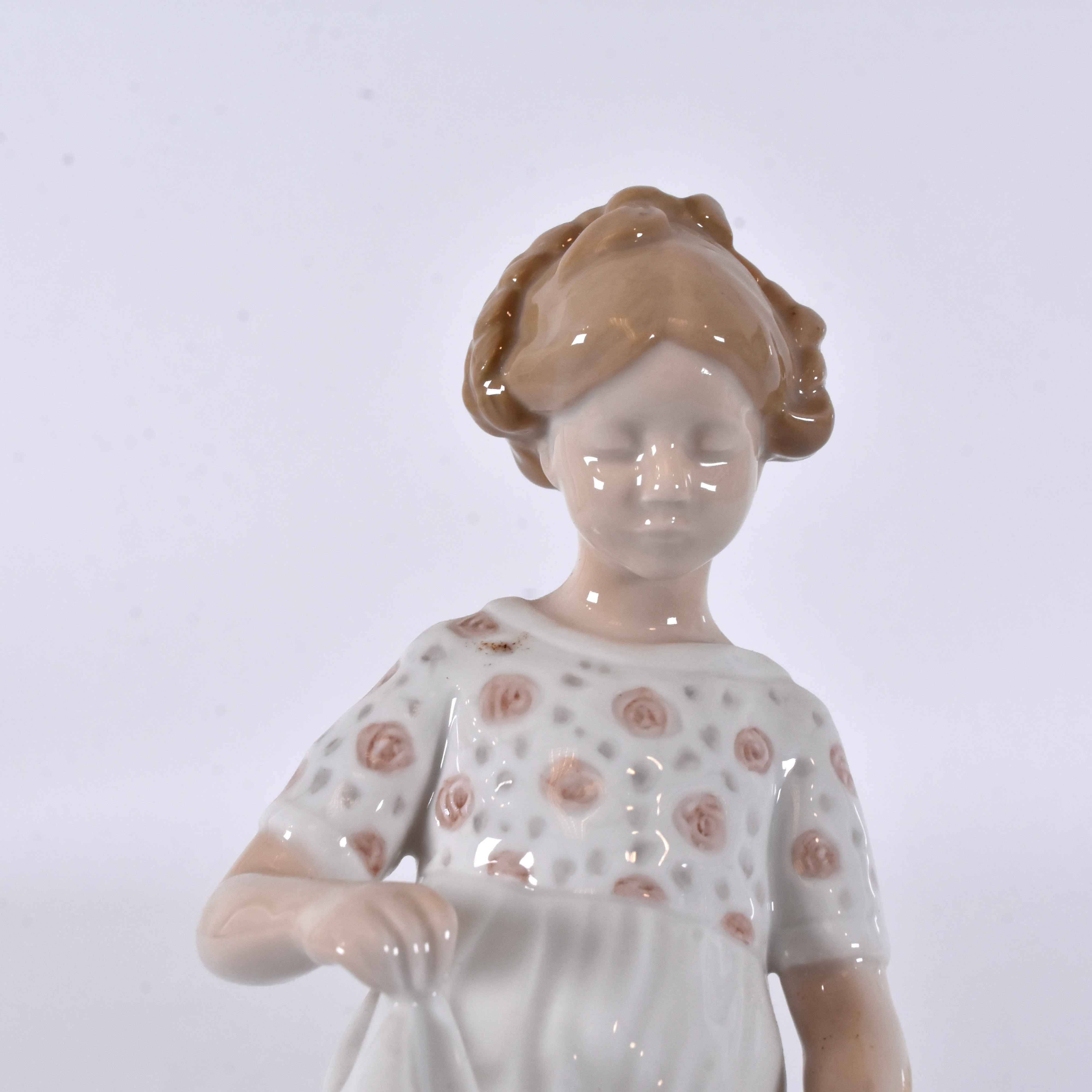 MICHAELA AHLMANN. Figurin, porslin, Bing&Gröndahl, nr 1794. Danmark.