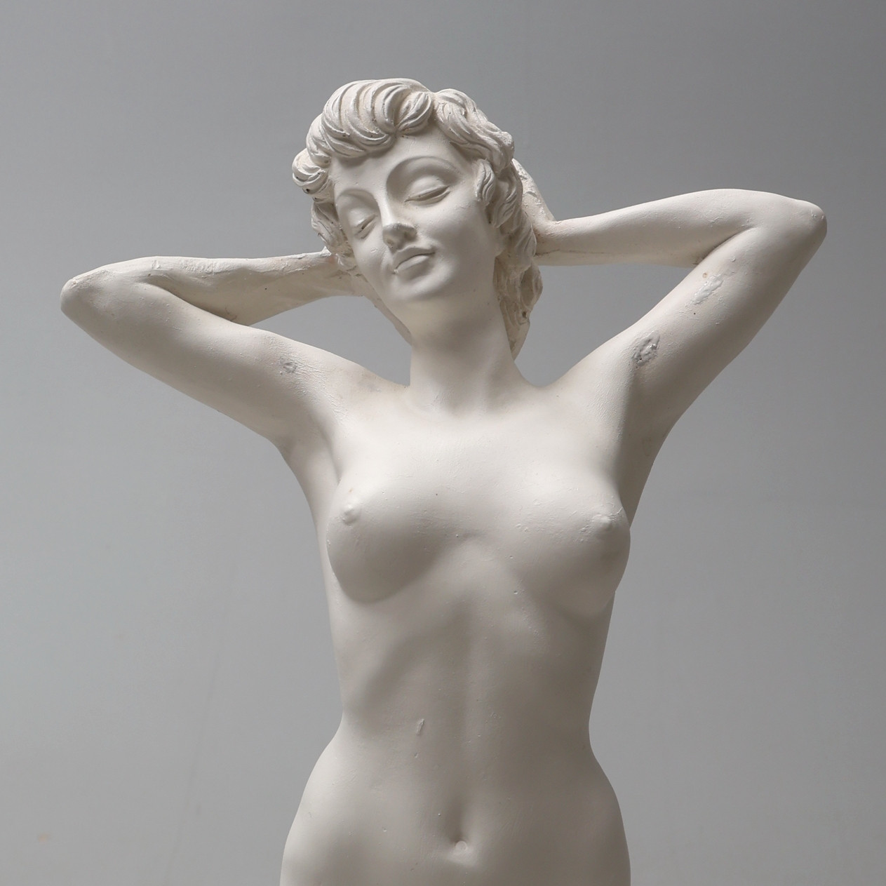 FIGURIN. Gips, "Vår", märkt G. Ruggeri.