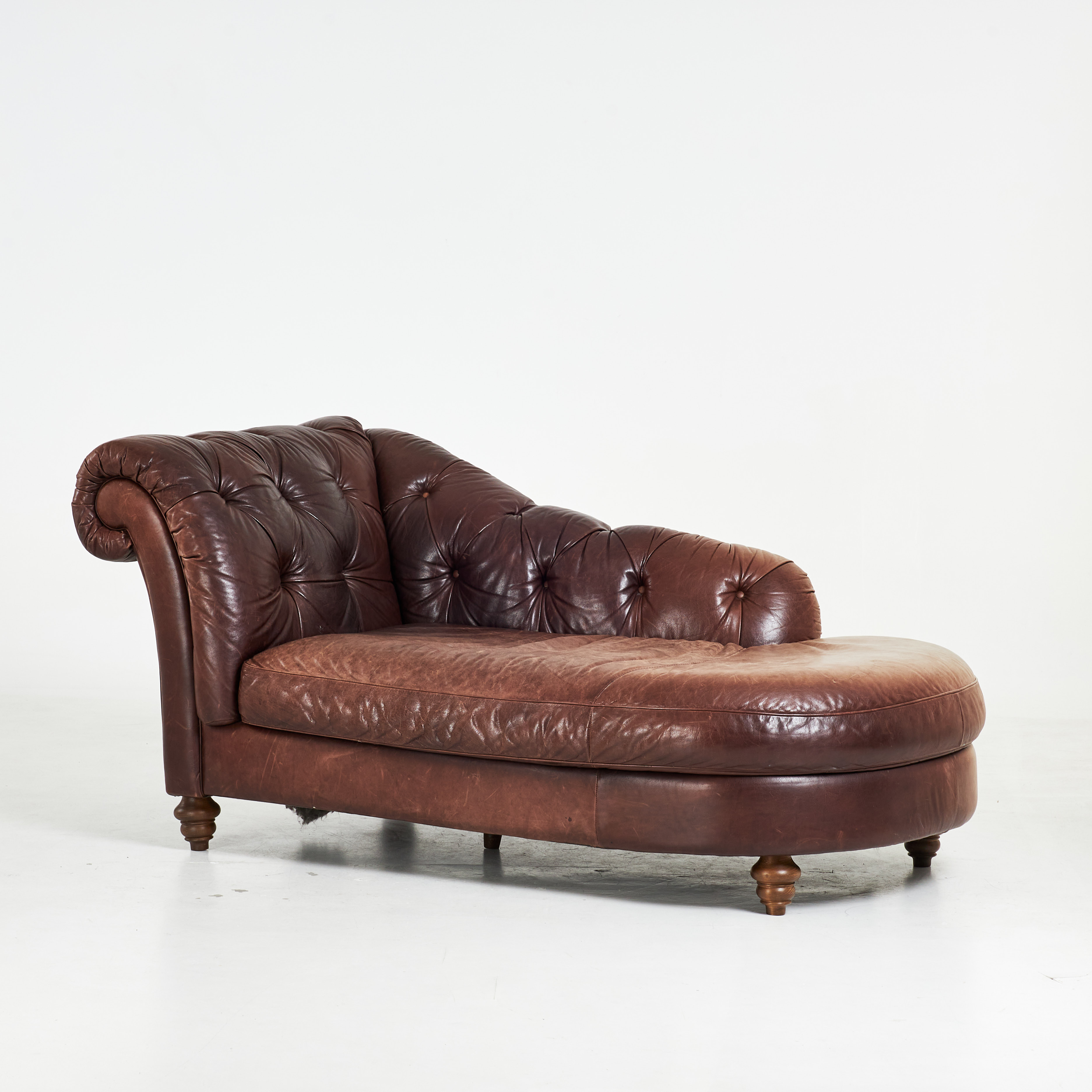 SCHÄSLONG/DIVAN, skinn, djuphäftad, Natuzzi, Italien, 1900/2000-tal.