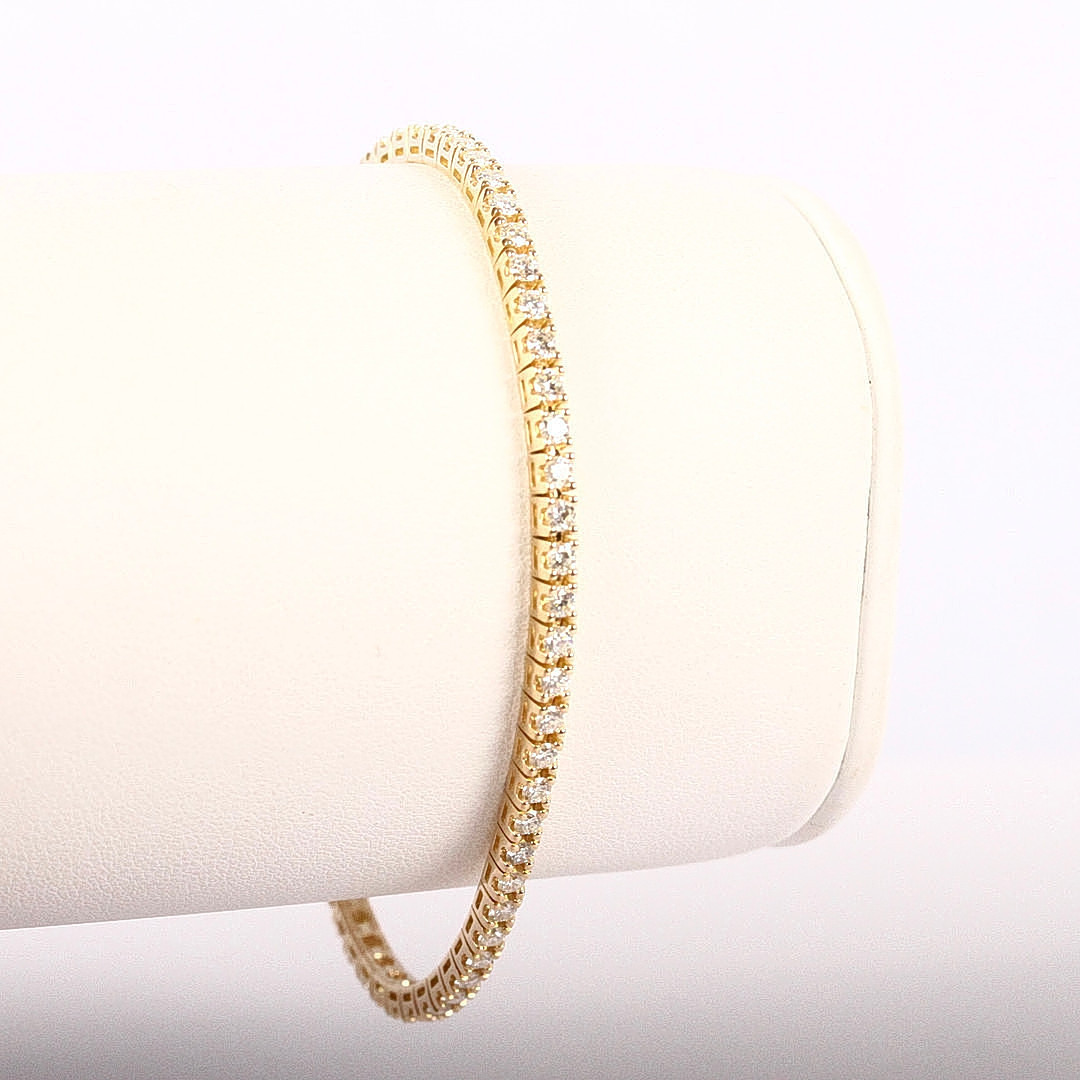 ARMBAND, tennisarmband 2,41ct, 18K.