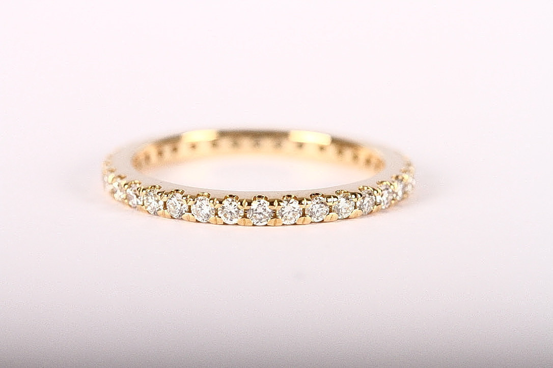 HELALLIANS, diamanter, totalt 0,59ct, 18K.