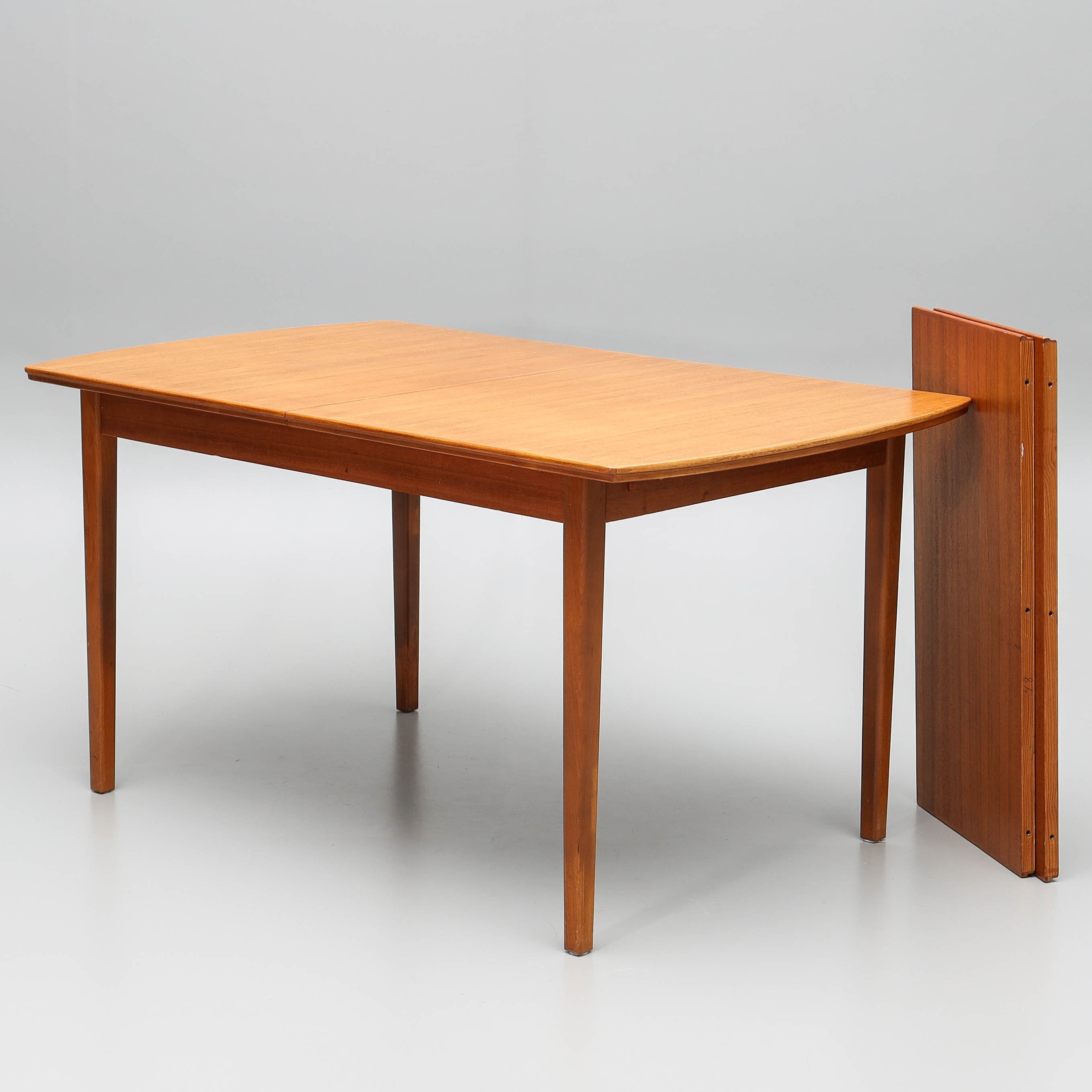 MATBORD, 3 delar, fanérat i teak, 1950/60-tal.
