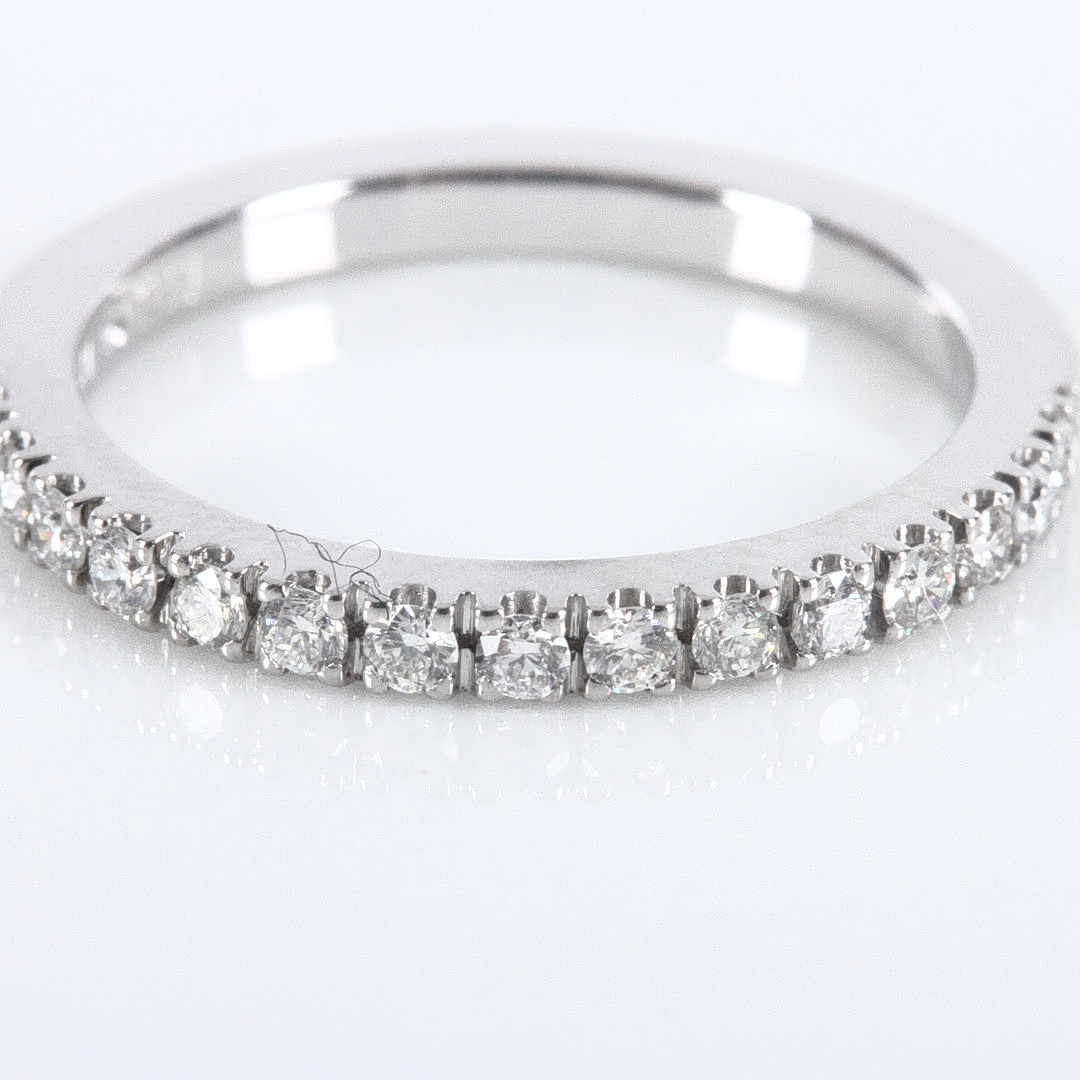 HALVALLIANS, diamanter 0,27ct, vitguld 18K.