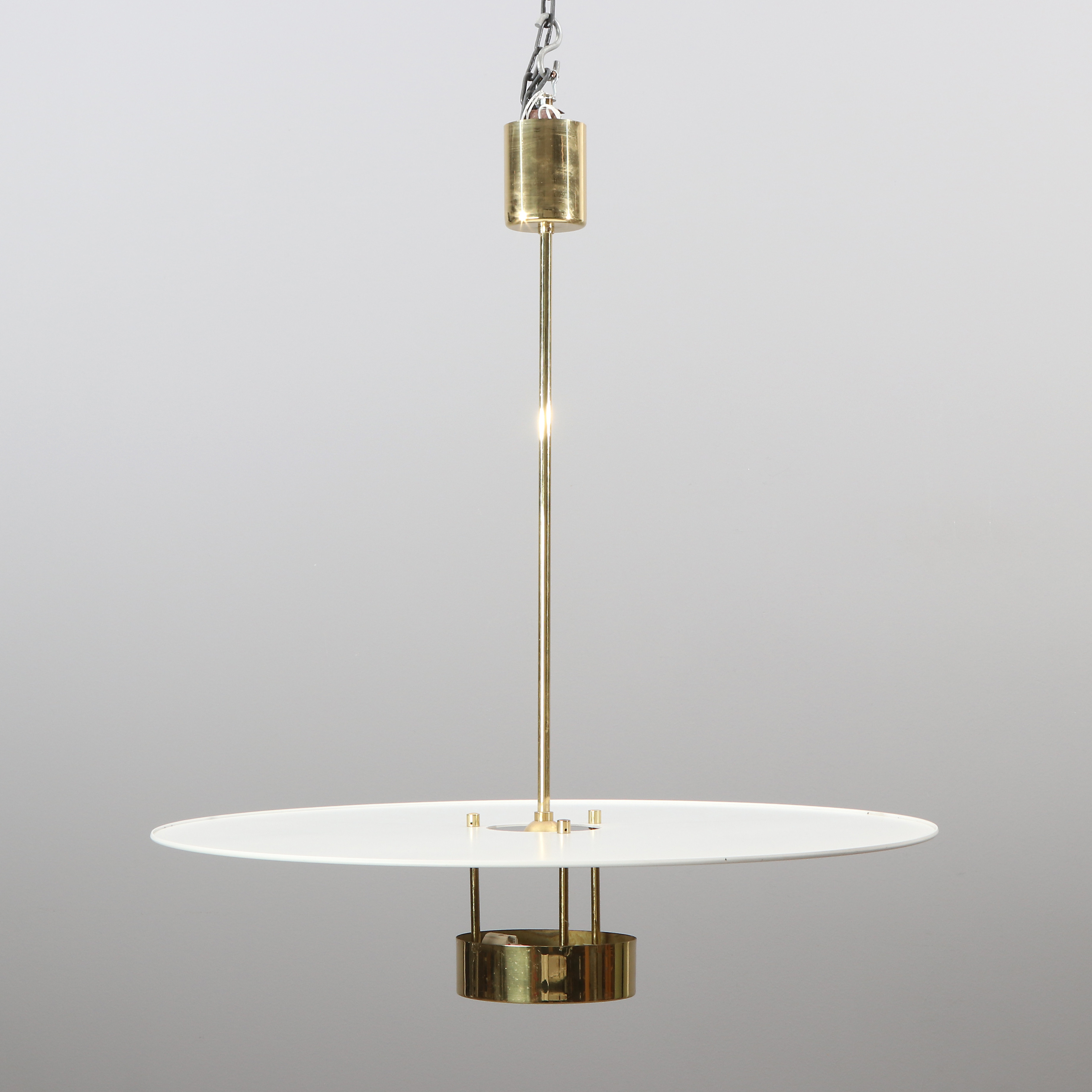 HANS-AGNE JAKOBSSON. TAKARMATUR. Mässing och lackerad metall. Modell T955. Markaryd, 1900-talets andra hälft.