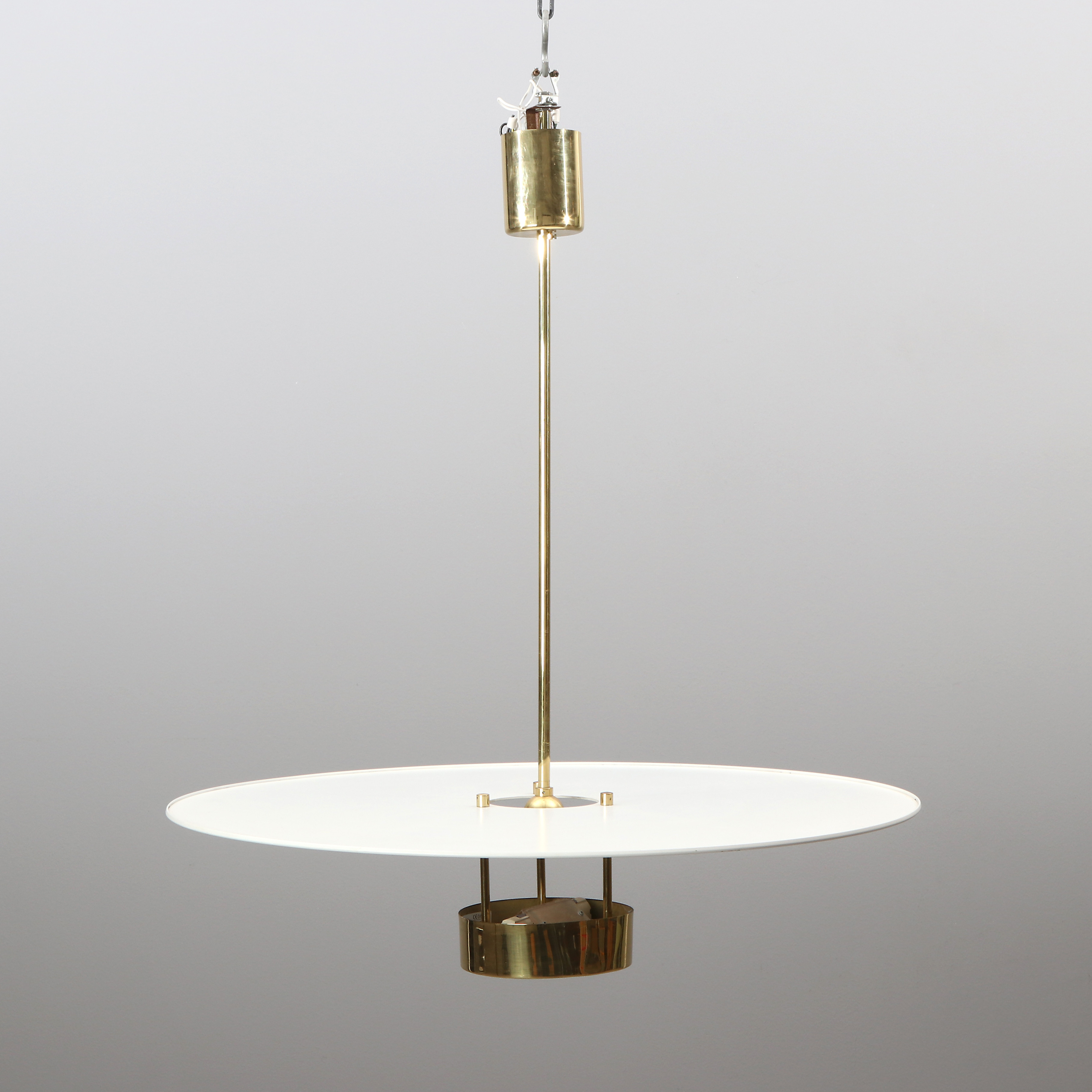 HANS-AGNE JAKOBSSON. TAKARMATUR. Mässing och lackerad metall. Modell T955. Markaryd, 1900-talets andra hälft.