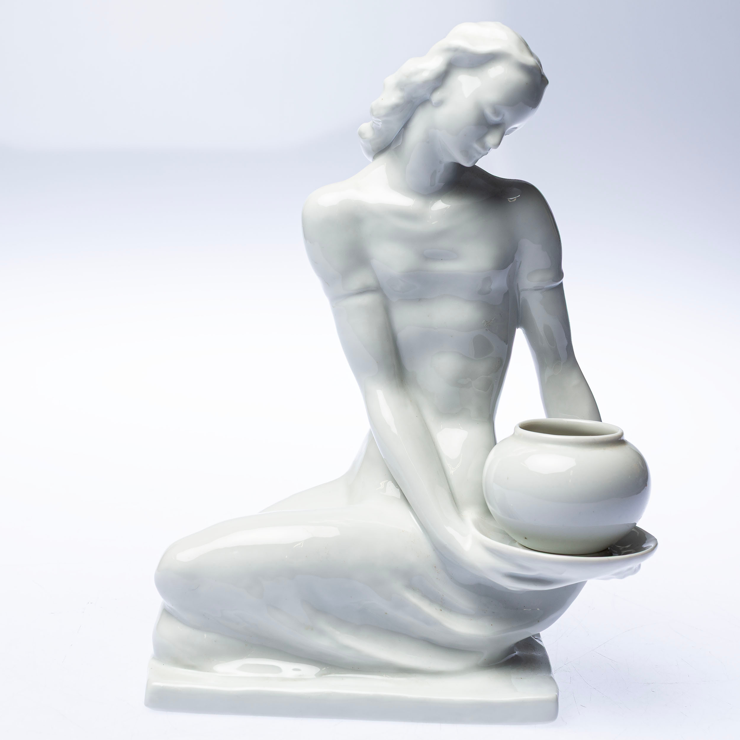 FIGURIN, form av sittande kvinna, Rosenthal Tyskland.