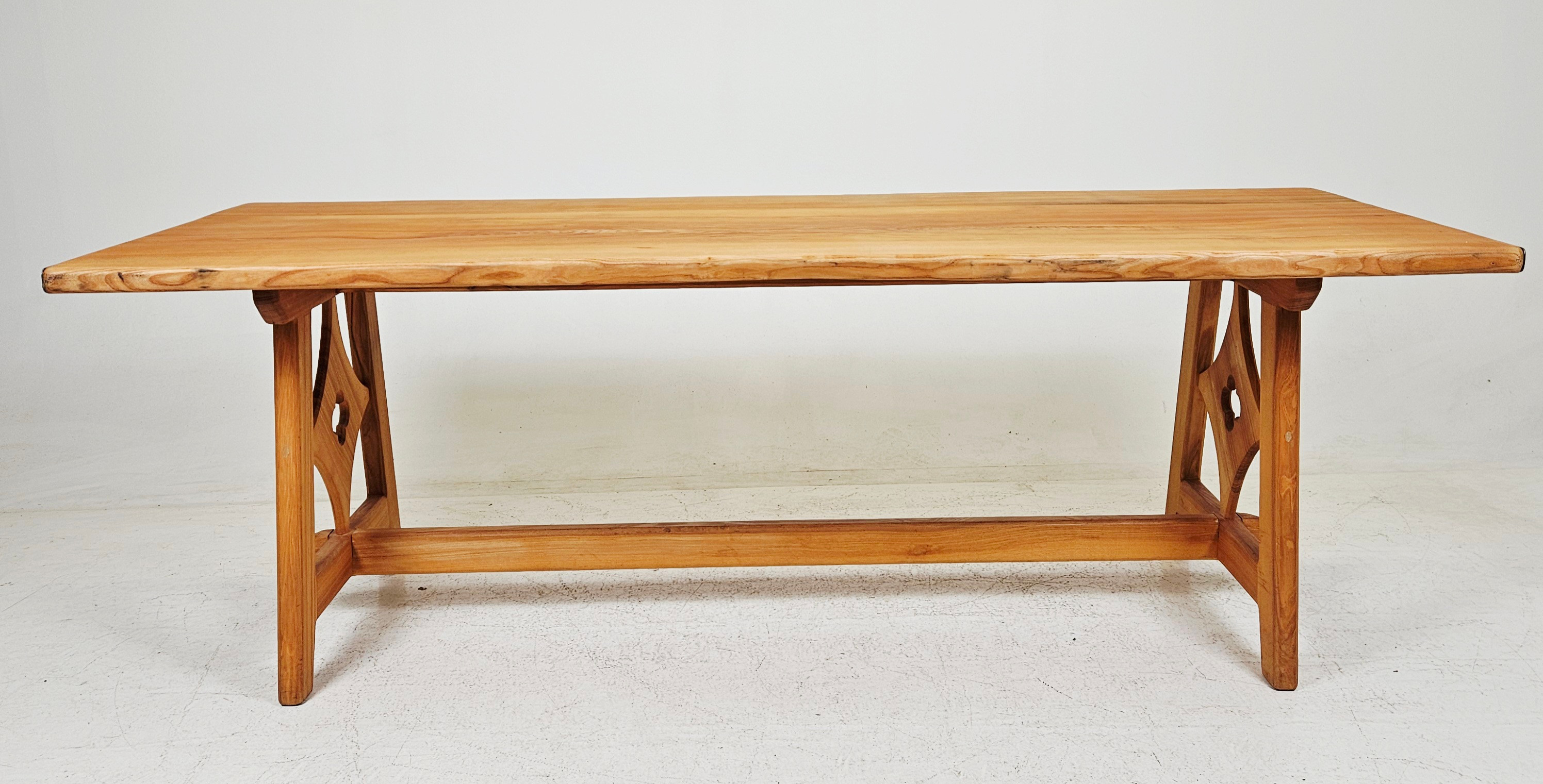 MATBORD/BOCKBORD, medeltida stil, 2000-tal.
