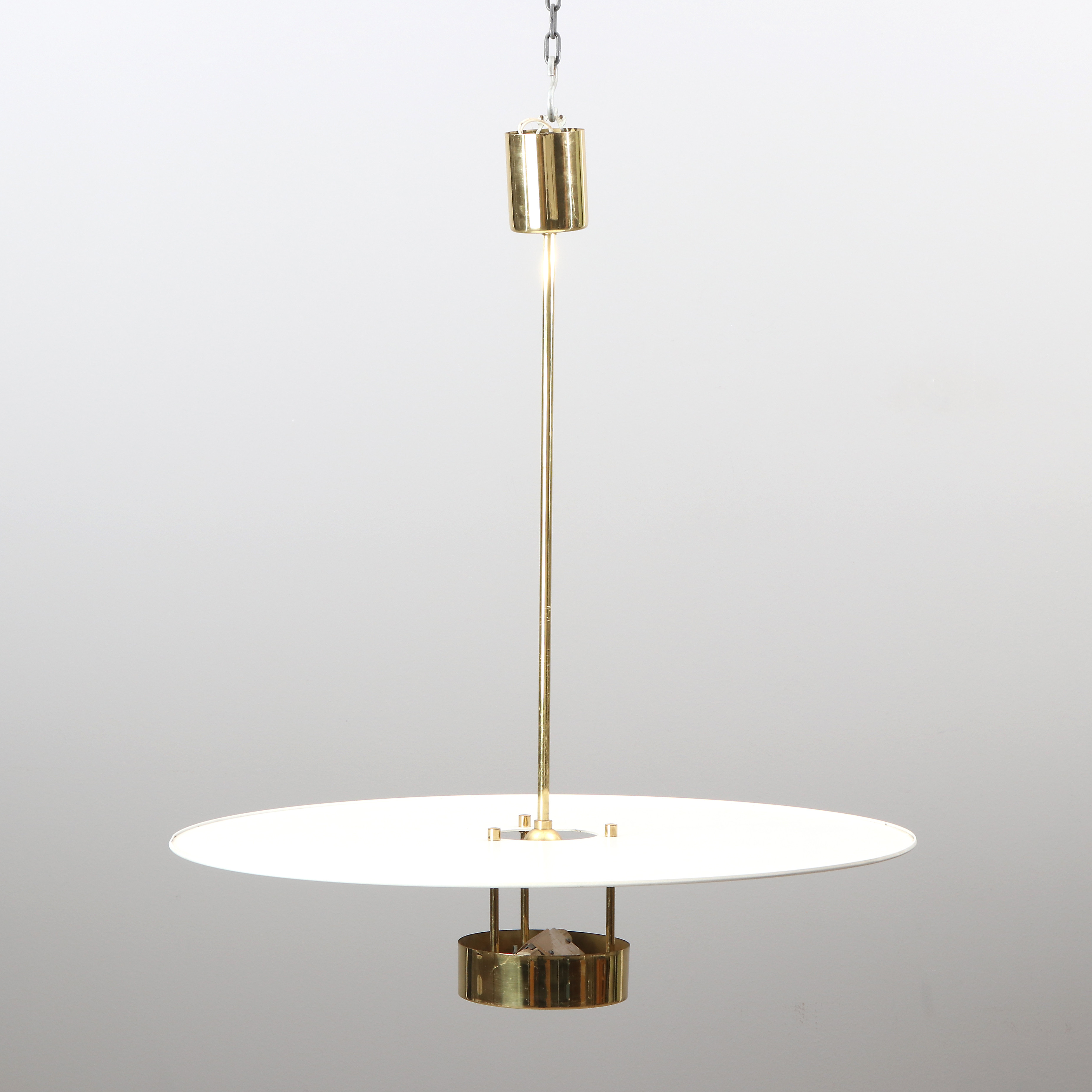 HANS-AGNE JAKOBSSON. TAKARMATUR. Mässing och lackerad metall. Modell T955. Markaryd, 1900-talets andra hälft.