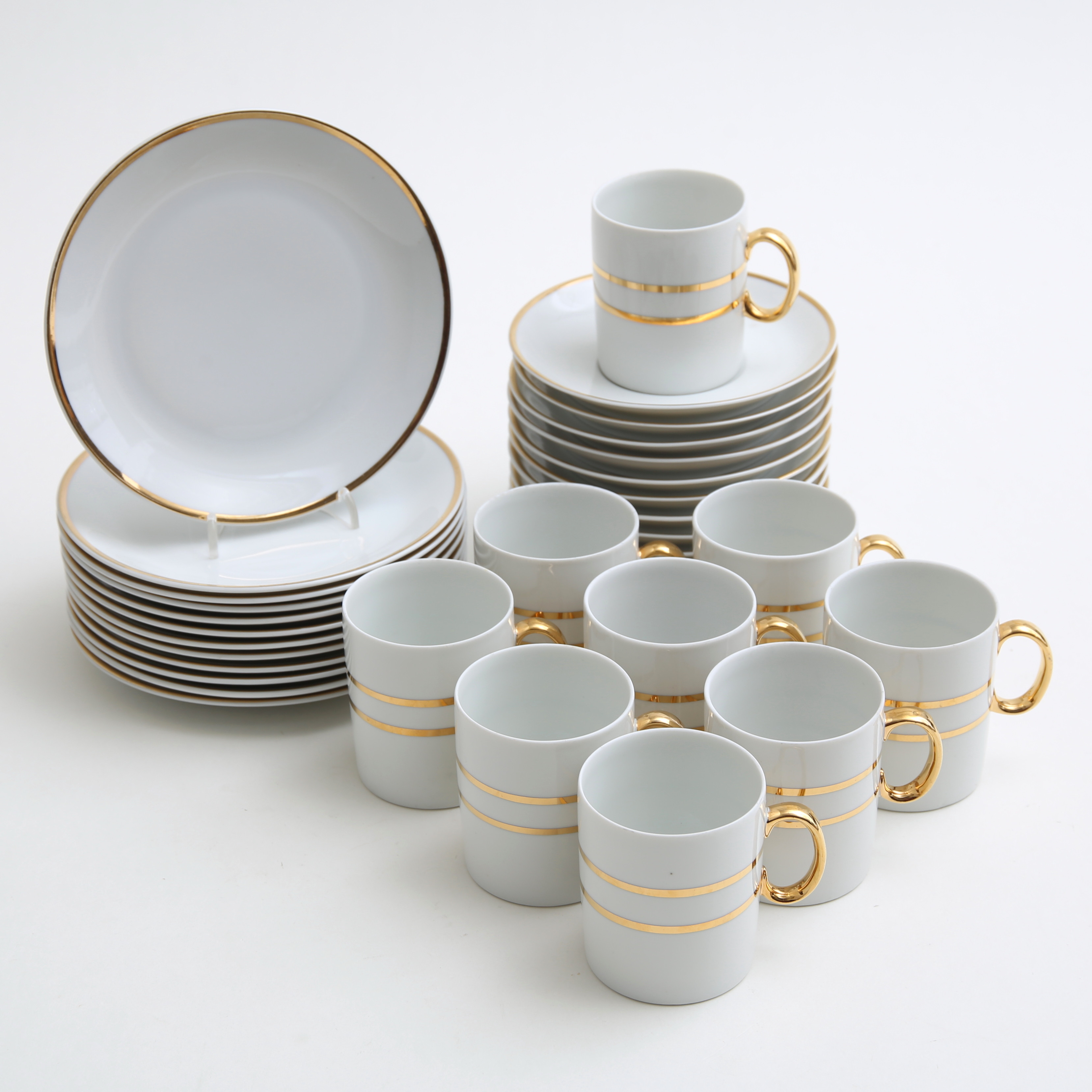 KAFFESERVIS, 32 delar, porslin, Polen.